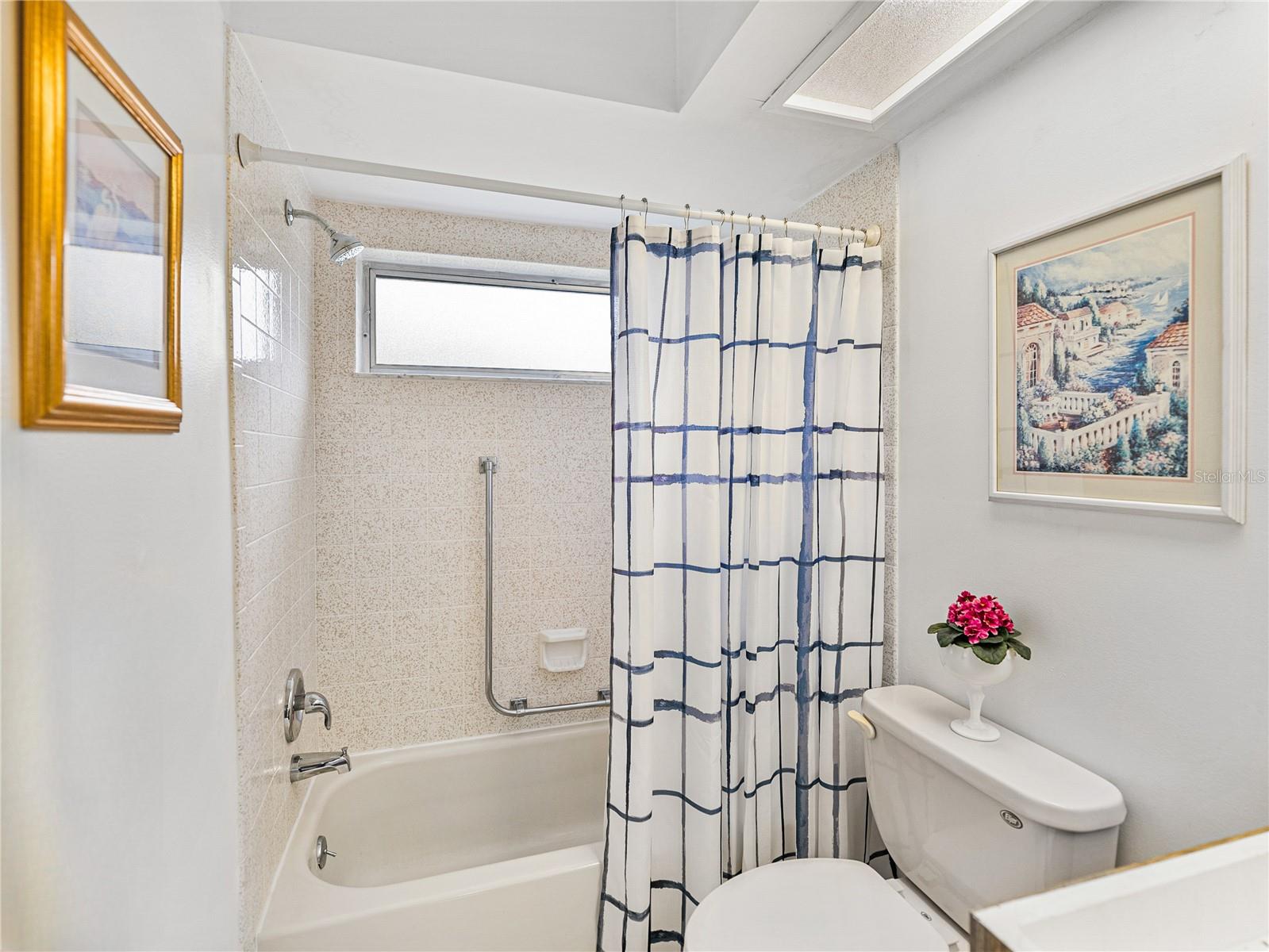 1559 Glengarry Dr Property Photo 24