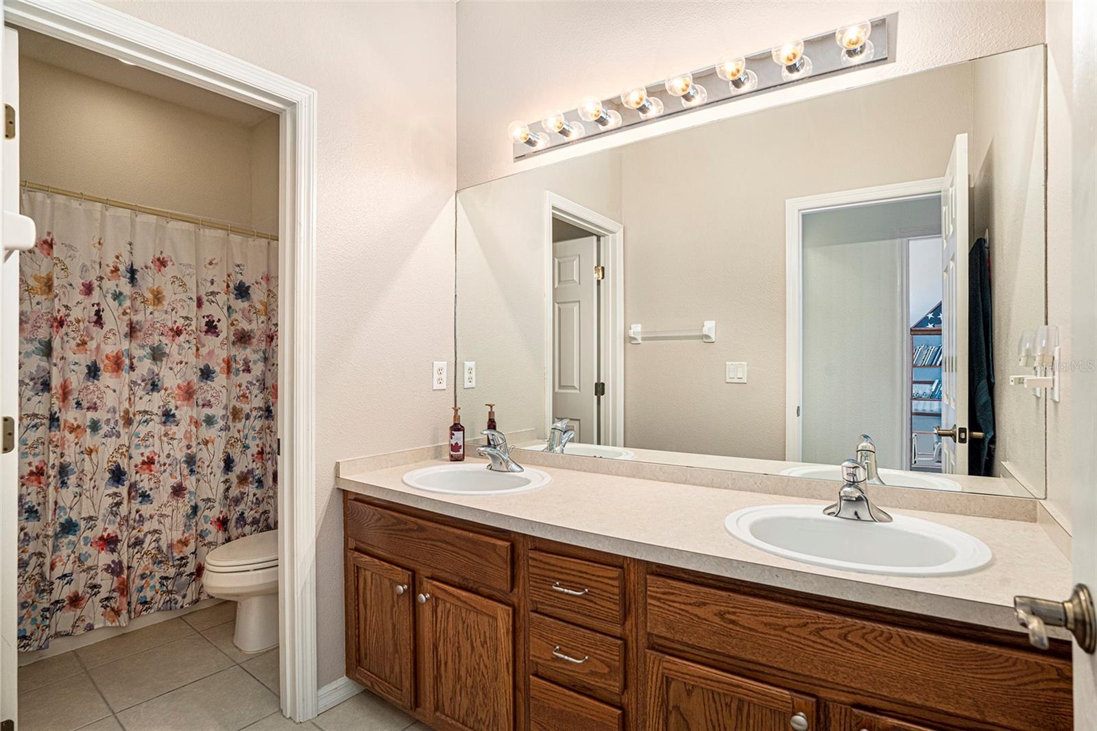 2135 Park Crescent Dr Property Photo 15
