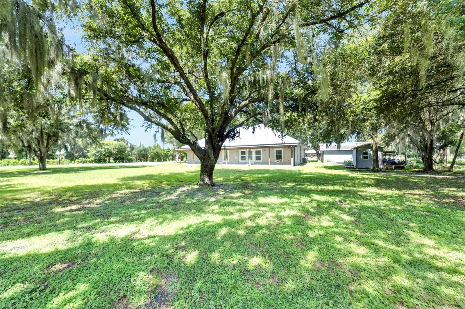 9015 S County Line Rd Property Photo 9