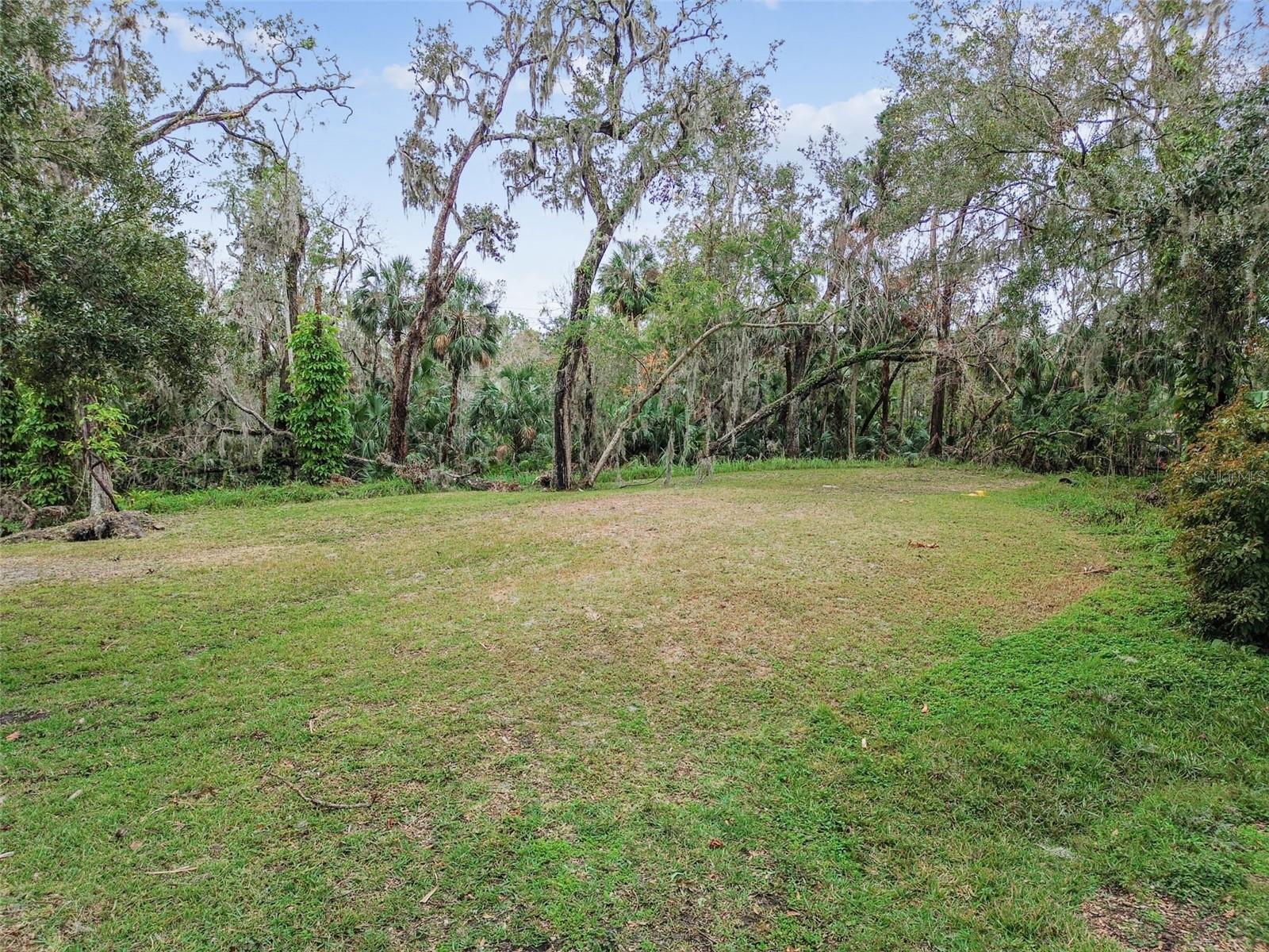 Casa Loma Dr Property Photo 2