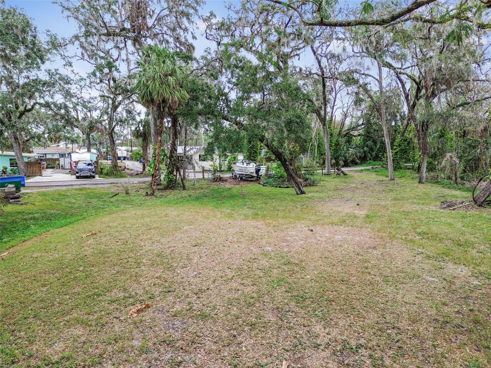 Casa Loma Dr Property Photo 5