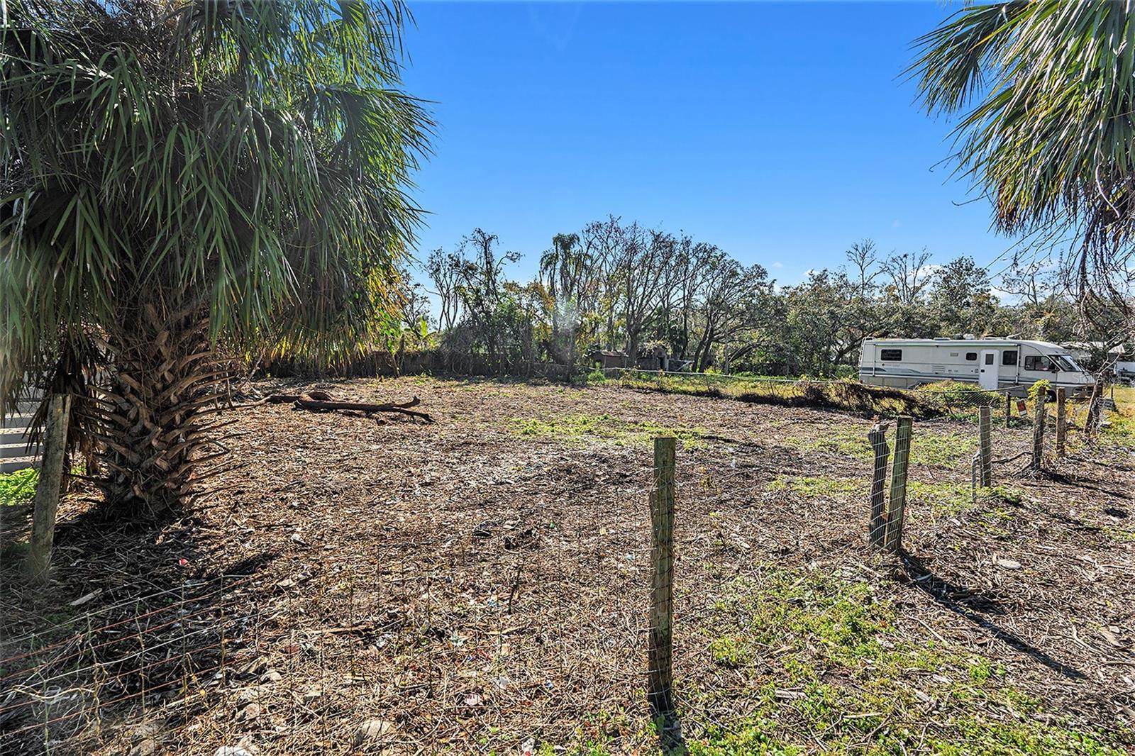 Polo St Property Photo 5