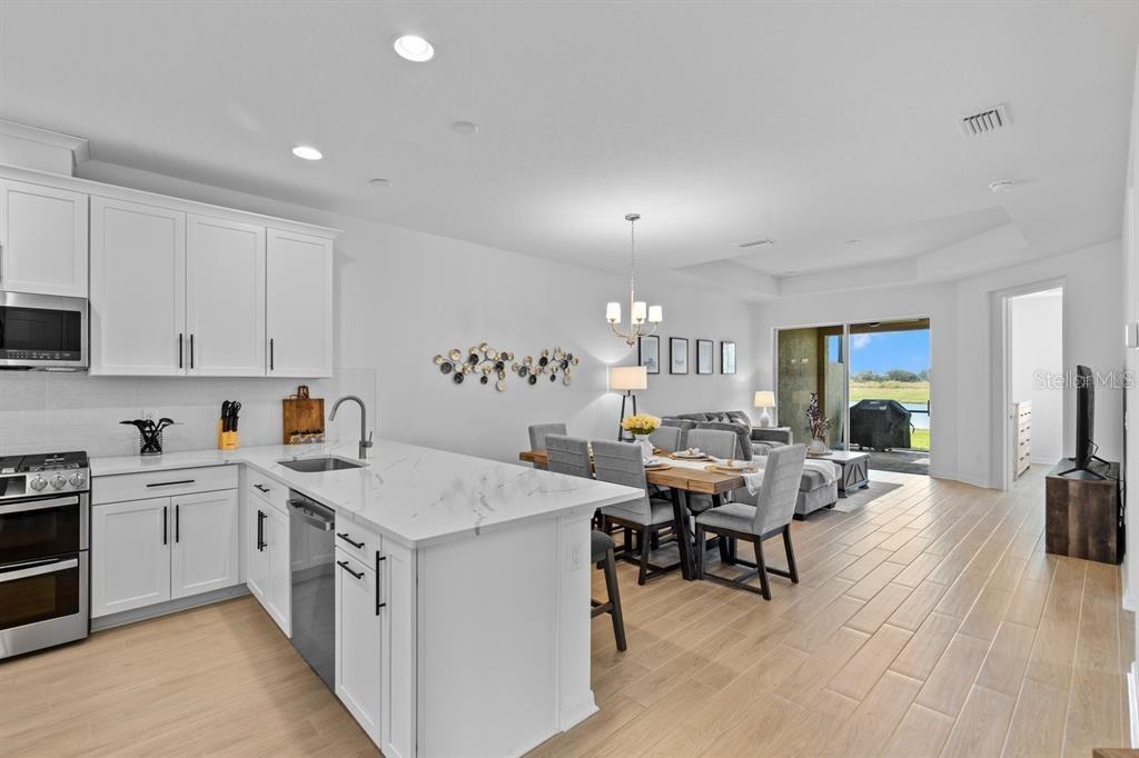17918 Cherished Loop Property Photo 4