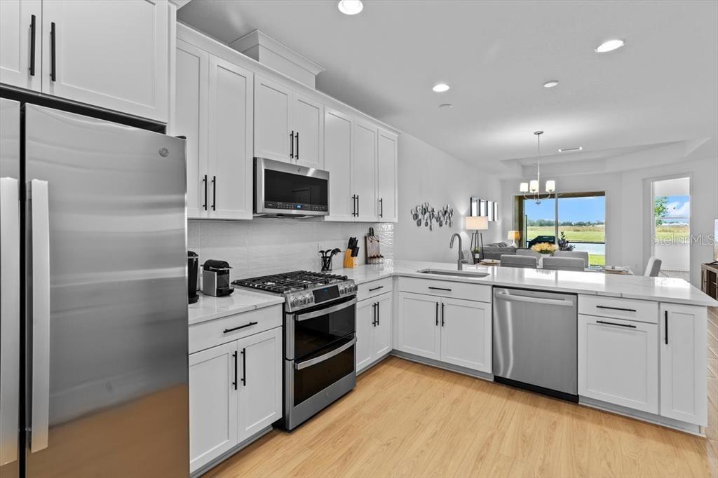 17918 Cherished Loop Property Photo 7