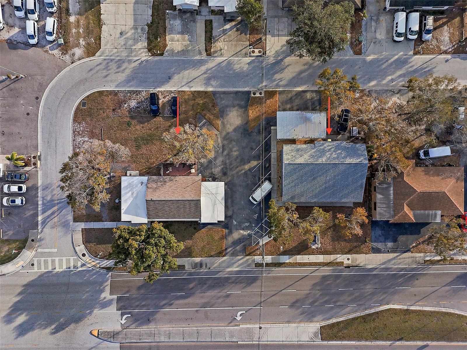 2641 & 2645 Sunset Point Rd Property Photo 11