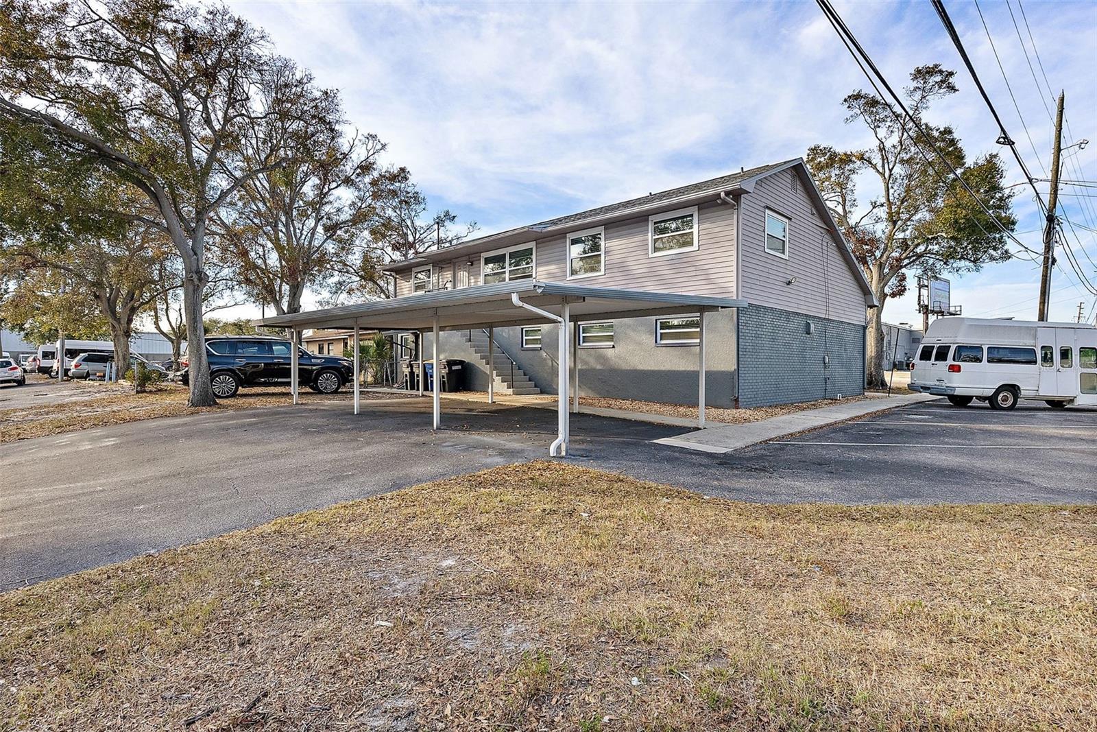 2641 & 2645 Sunset Point Rd Property Photo 12