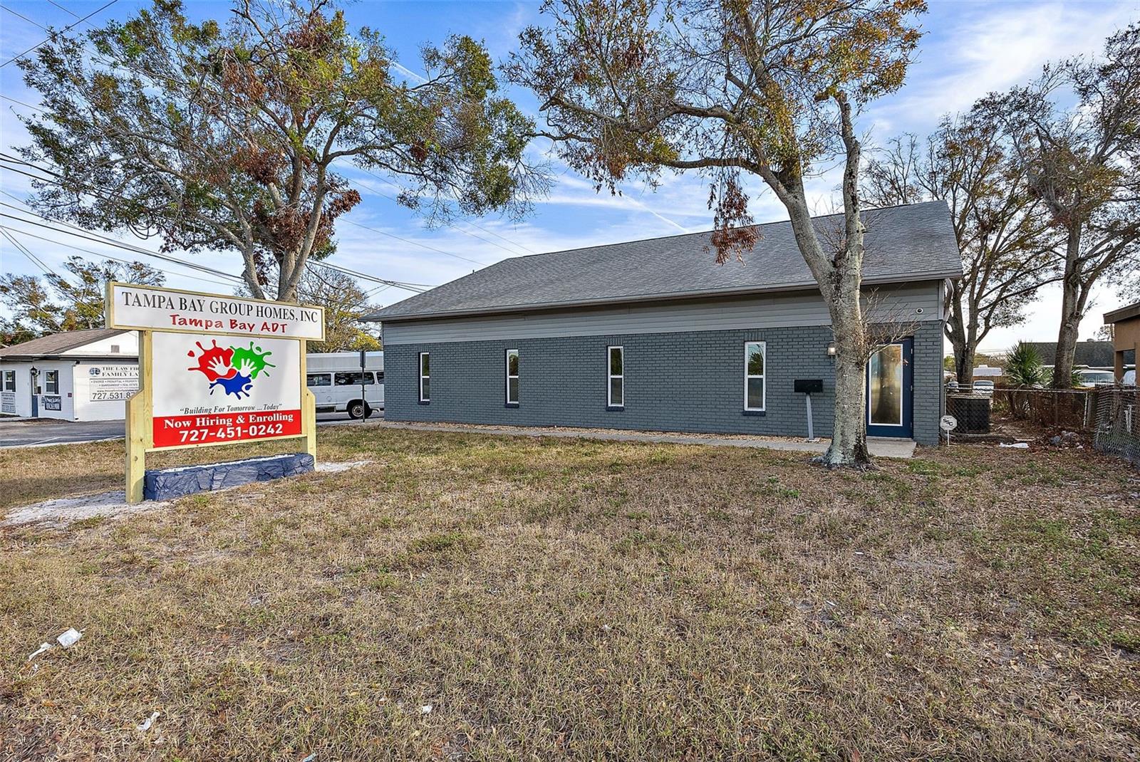 2641 & 2645 Sunset Point Rd Property Photo 45