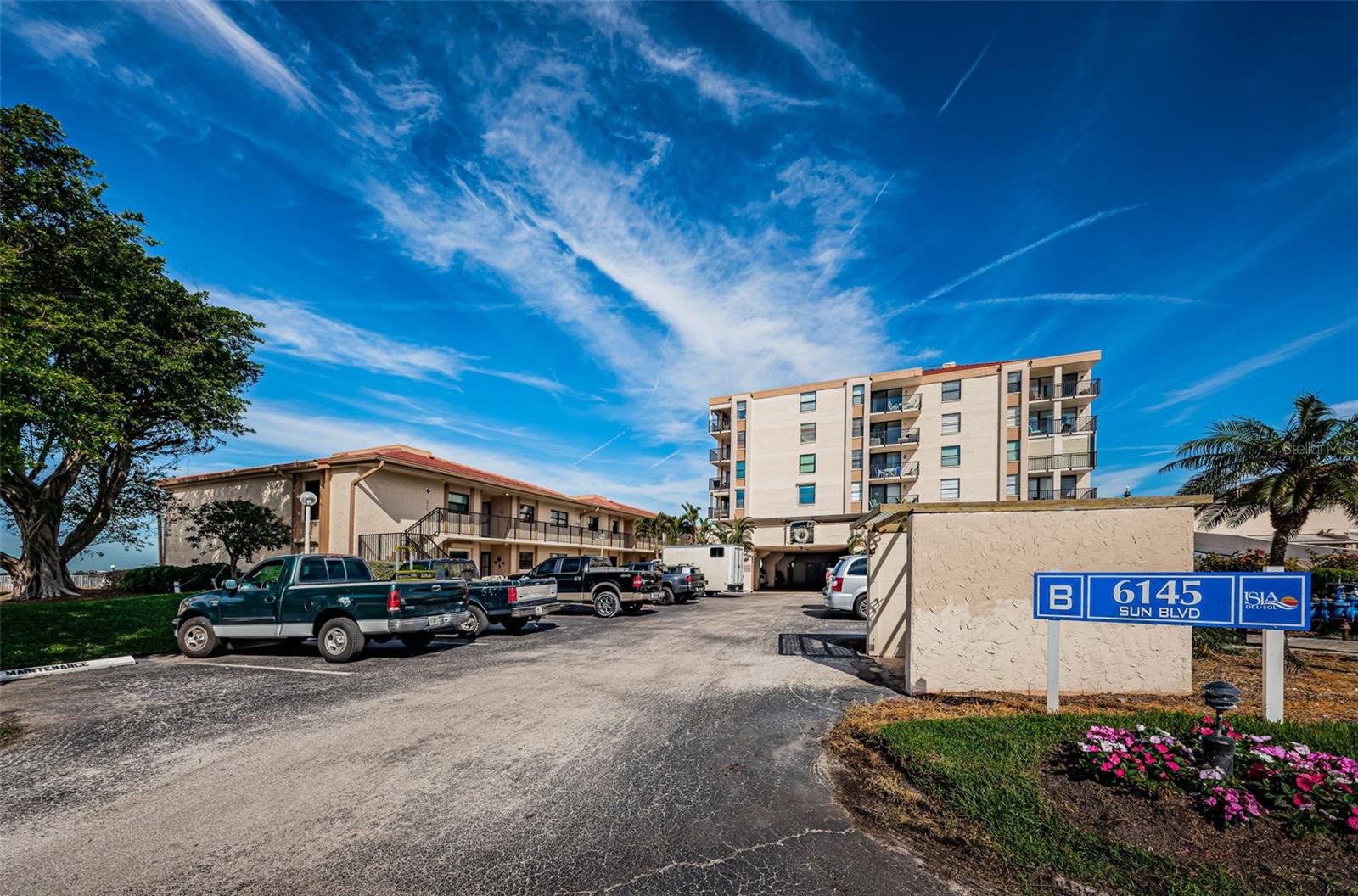 6145 SUN BLVD #103 Property Photo 1