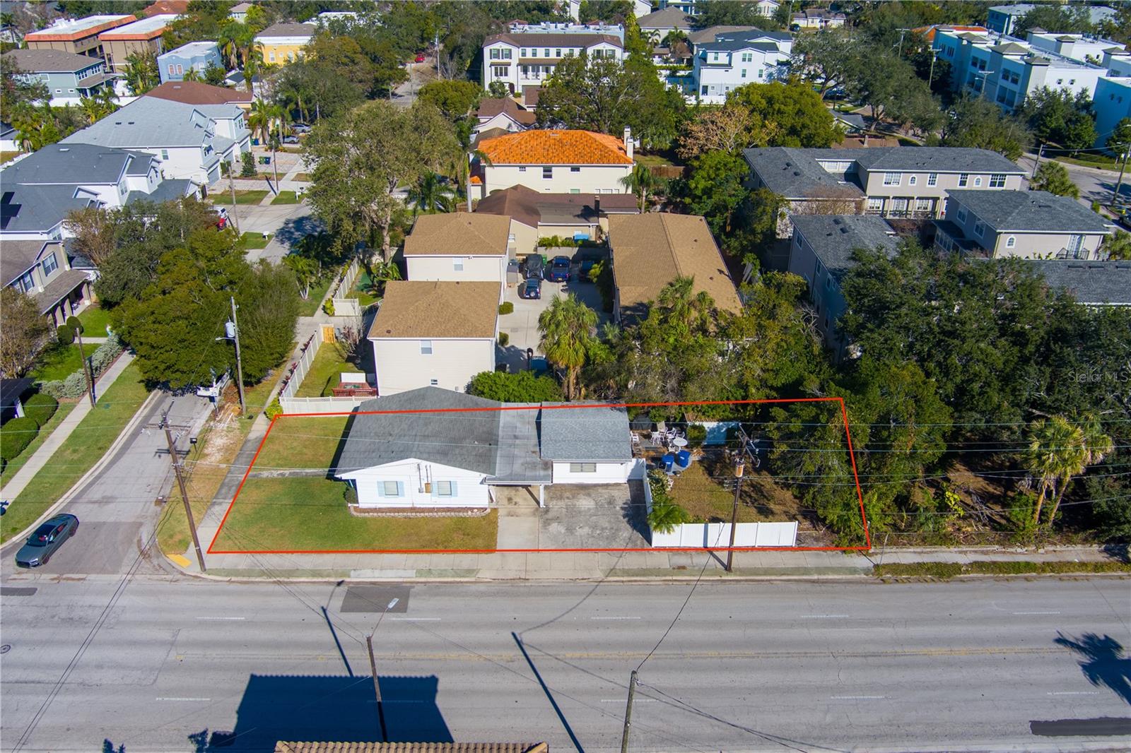 312 S Arrawana Ave Property Photo 2