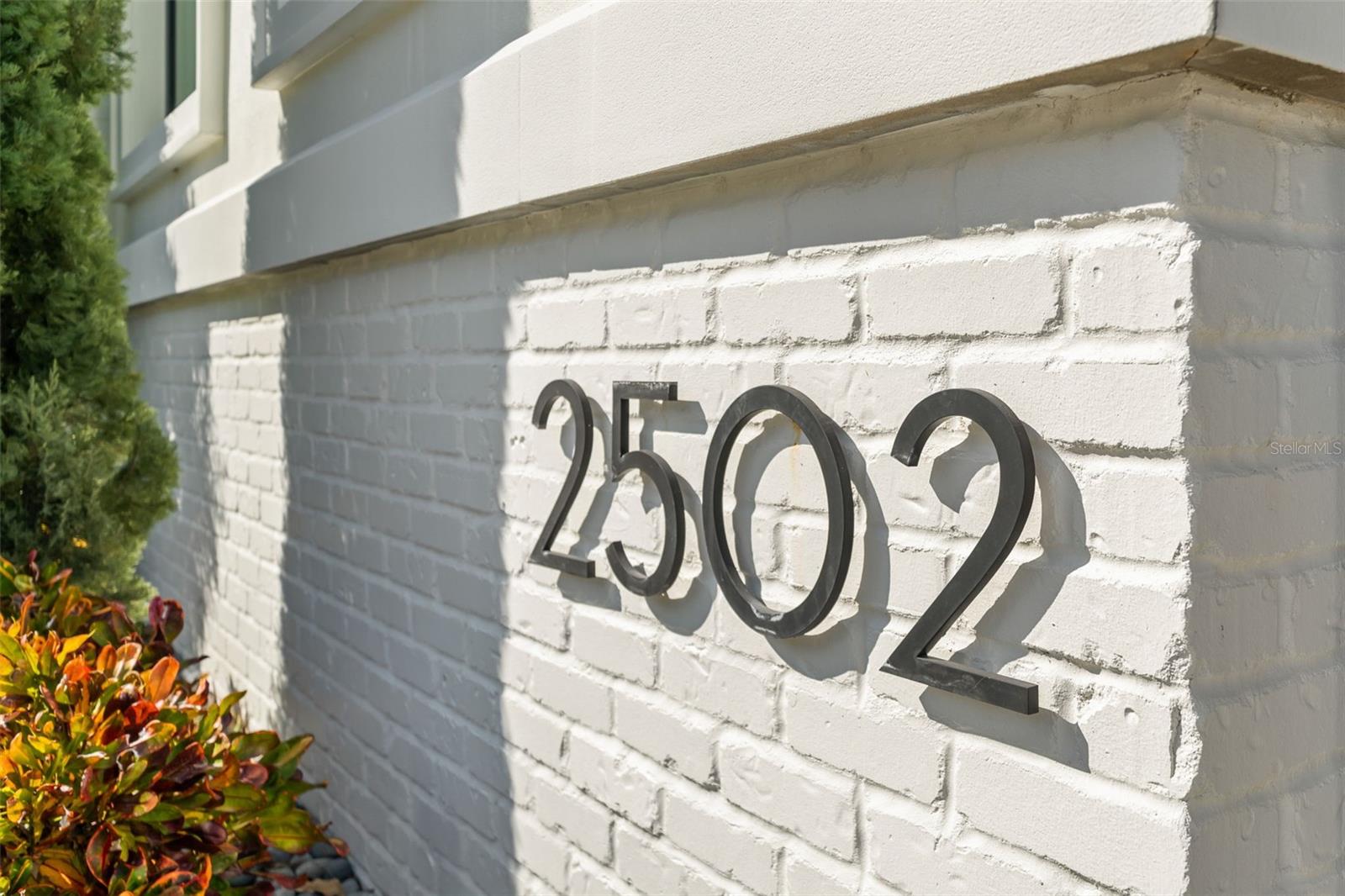 2502 S Dundee St Property Photo 90