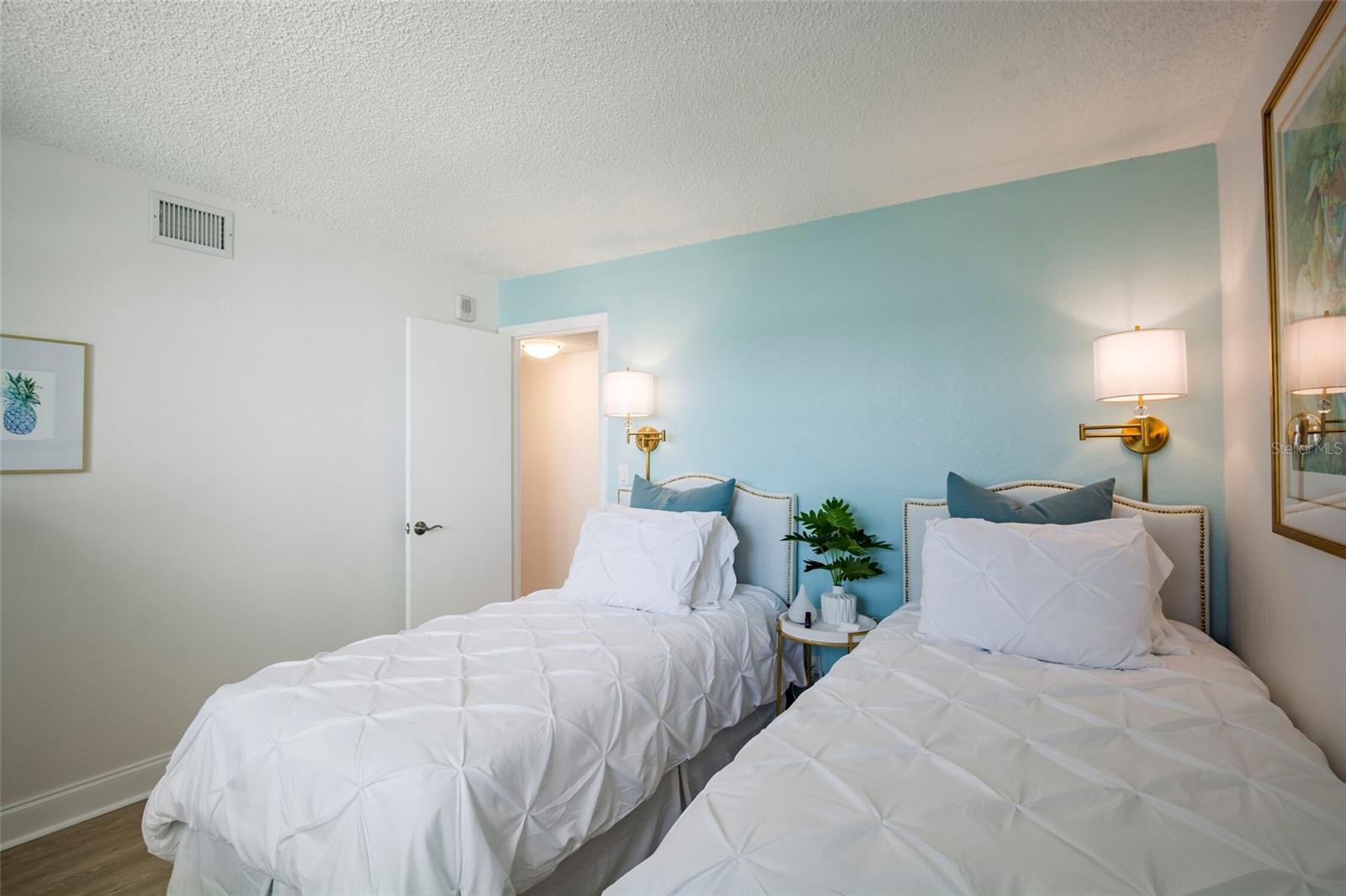 1230 Gulf Blvd #903 Property Photo 17