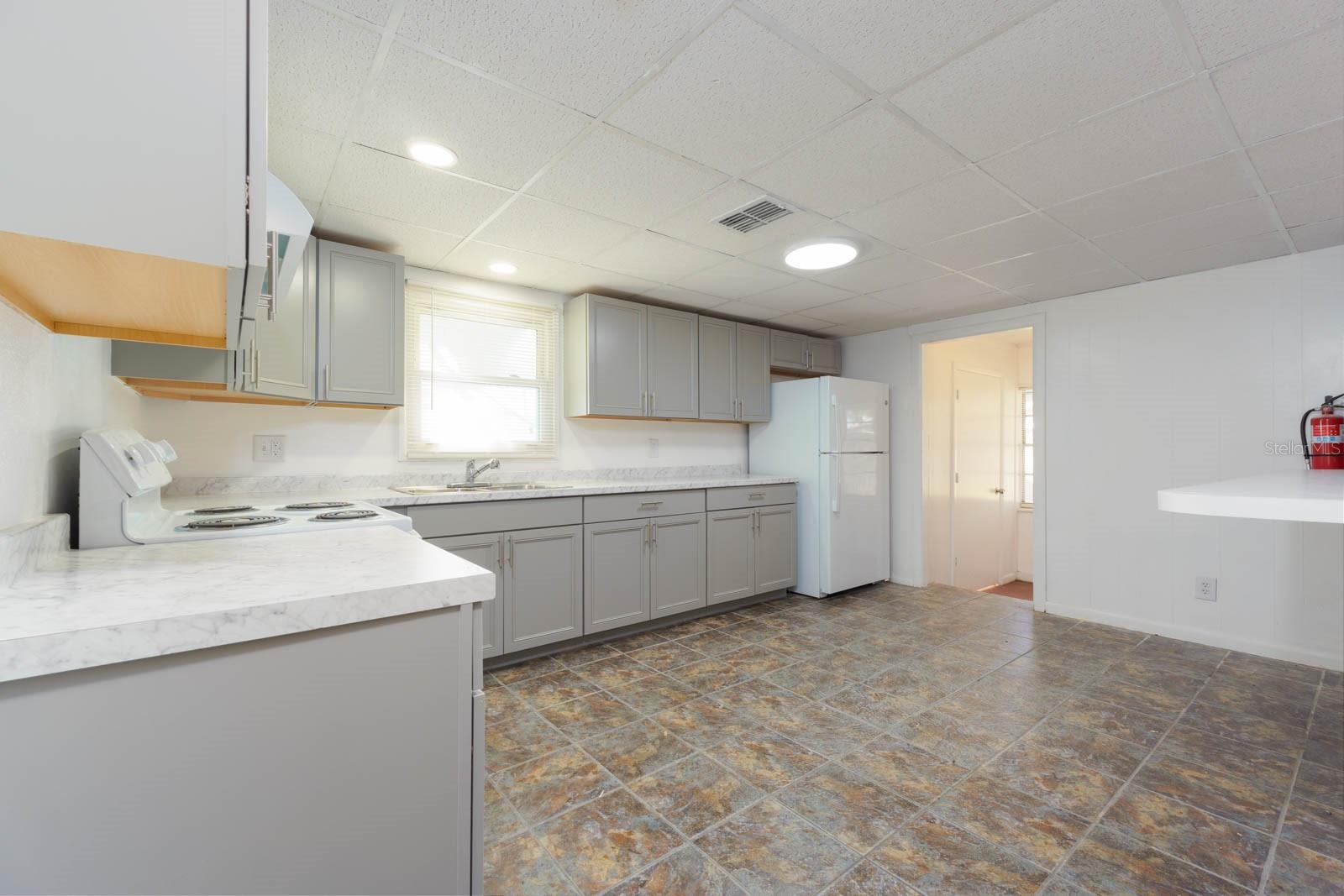 2009 Windsor Way Property Photo 11