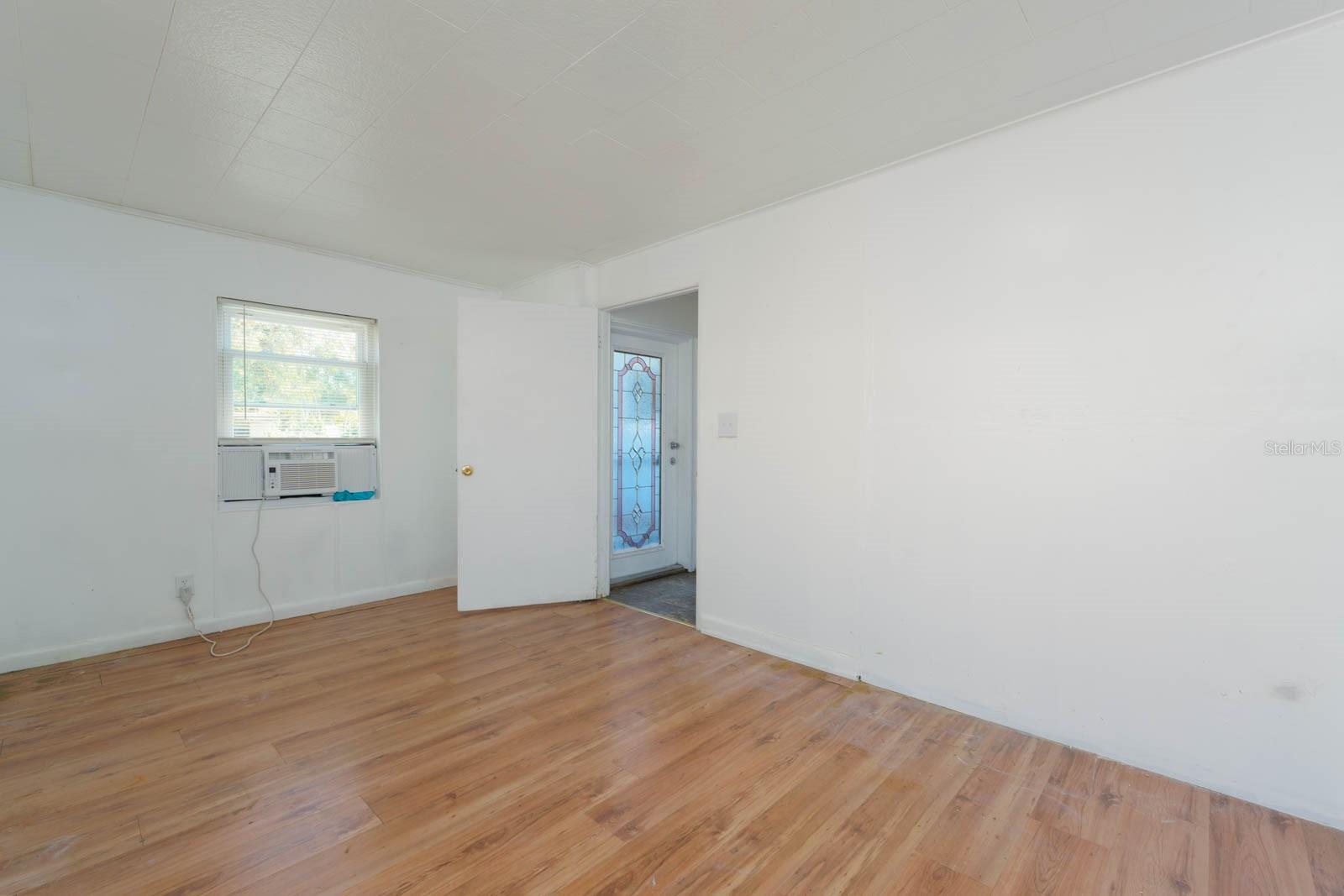 2009 Windsor Way Property Photo 18