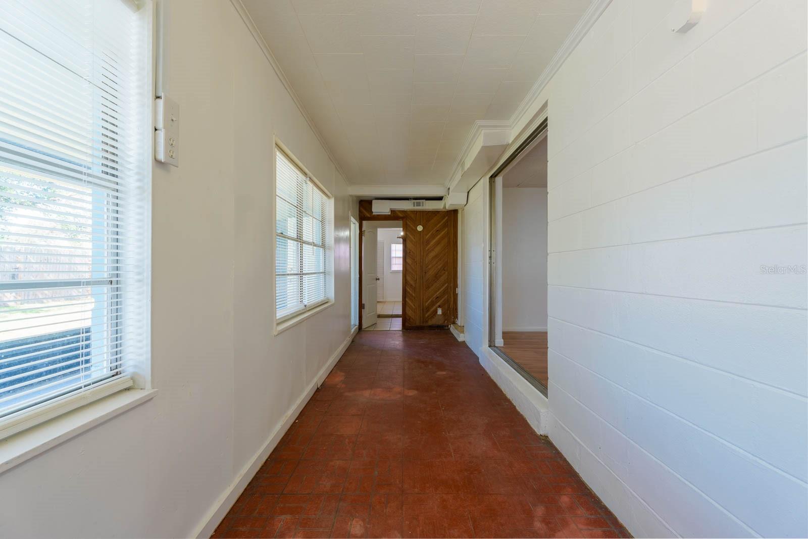 2009 Windsor Way Property Photo 29