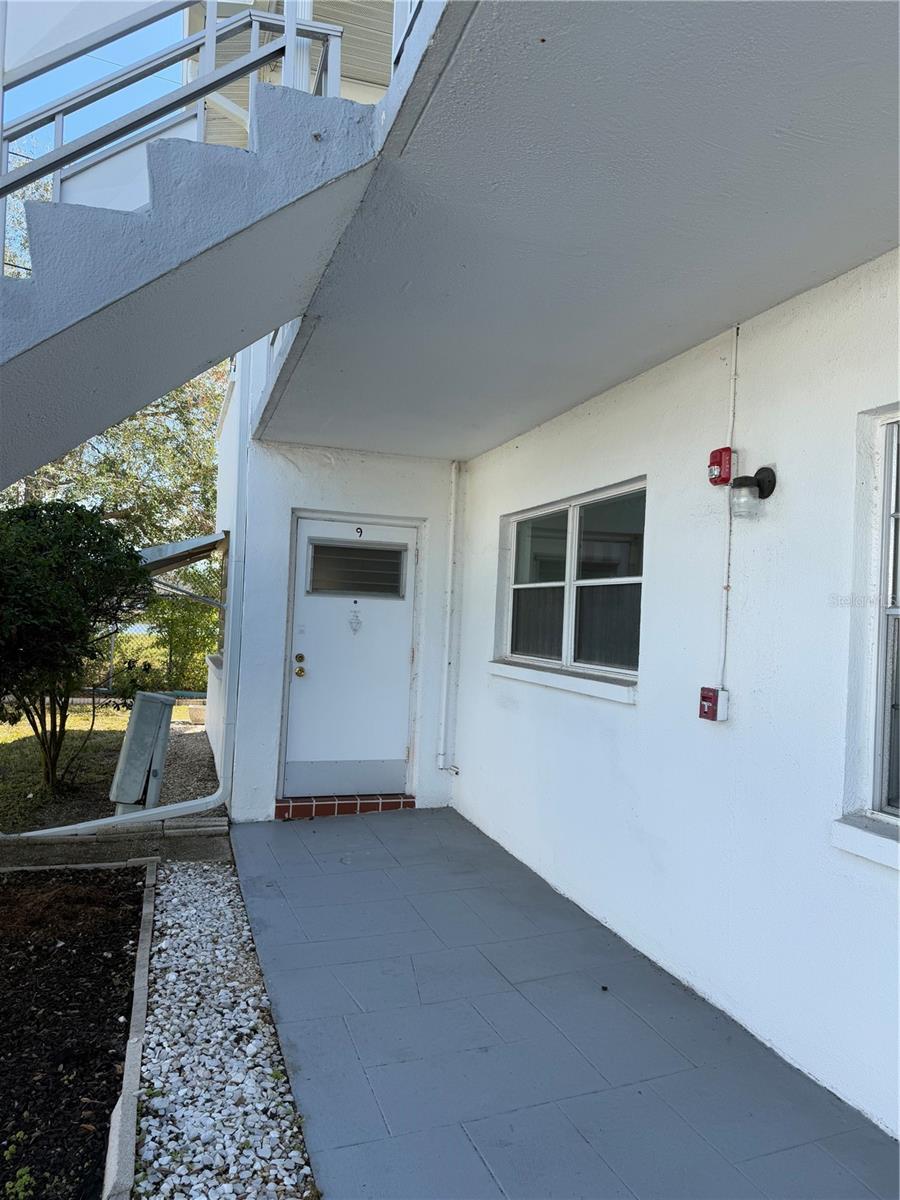 5895 18th St N #9 Property Photo 1