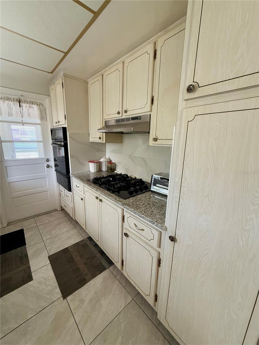 5895 18th St N #9 Property Photo 18