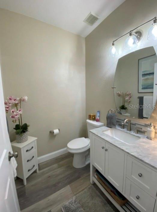 8222 Brent St Property Photo 9