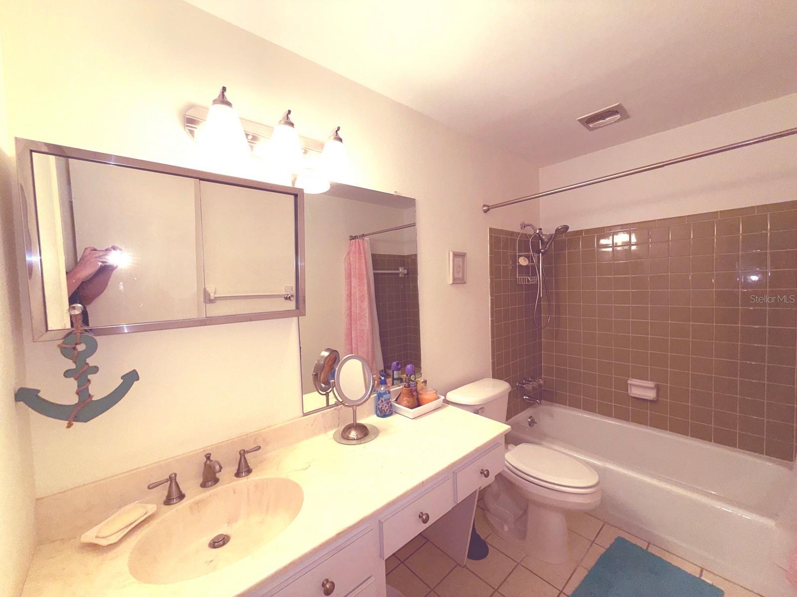 100 Bluff View Dr #401a Property Photo 55