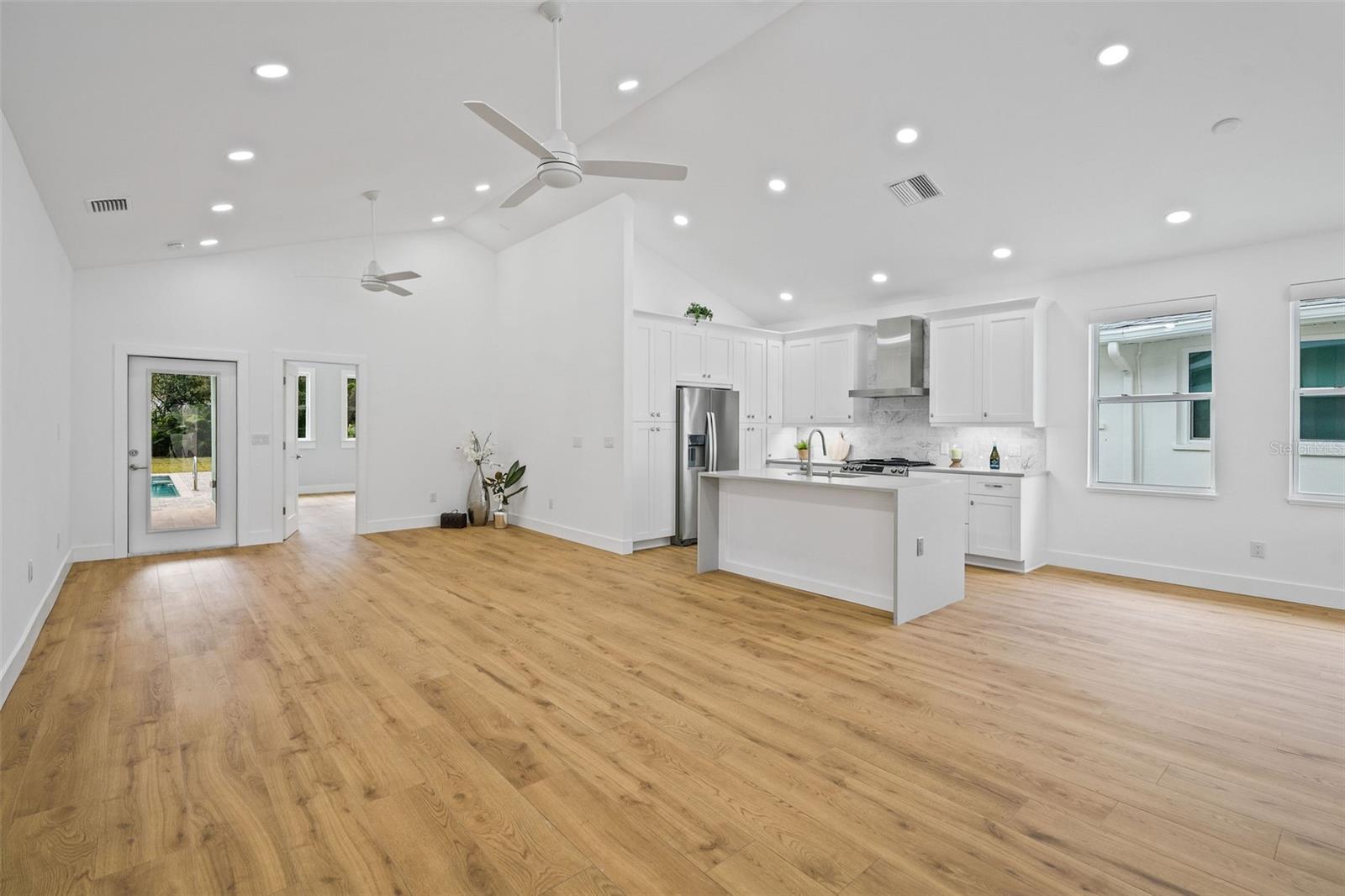 1061 Sedeeva St Property Photo 8