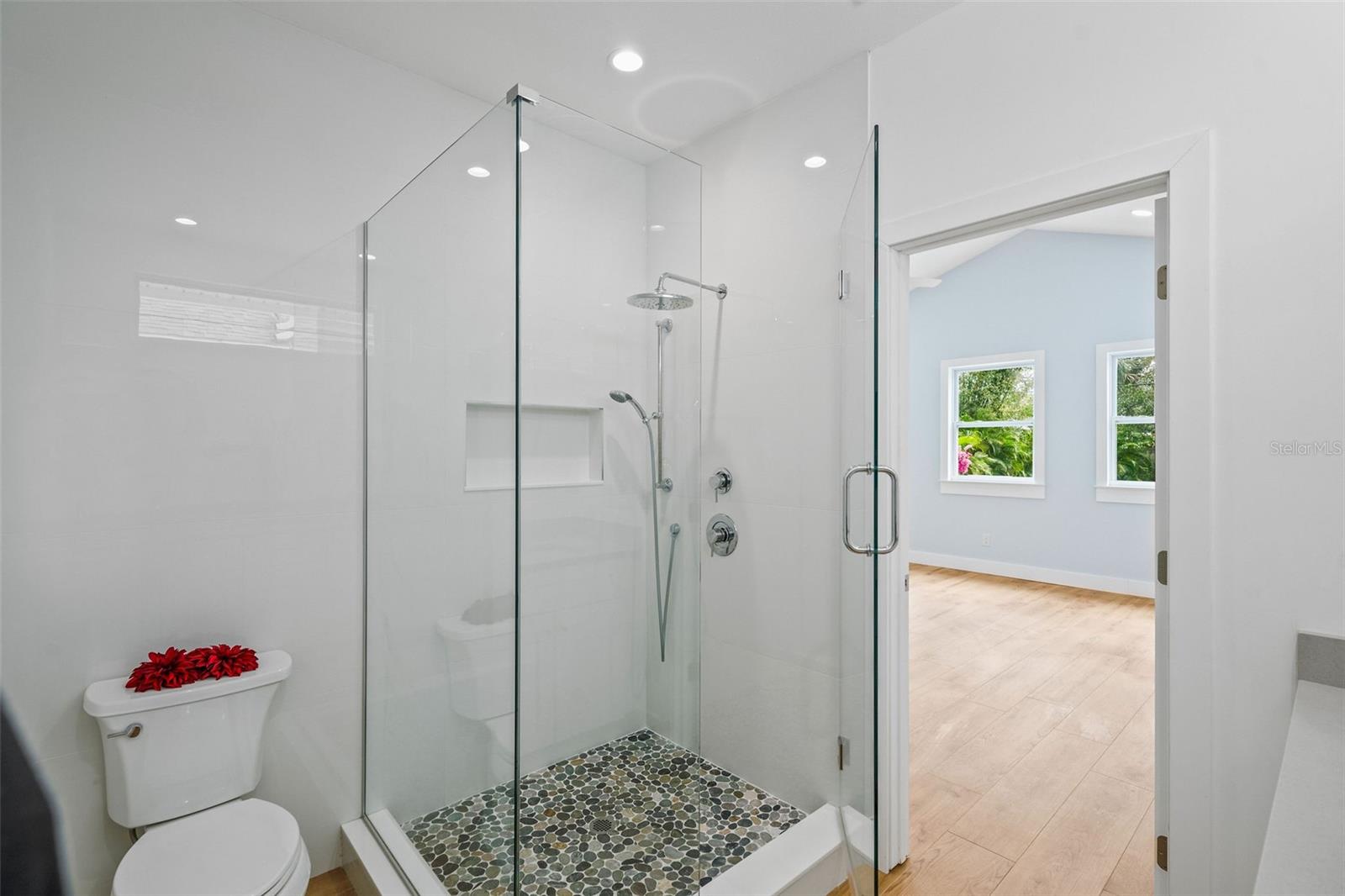 1061 Sedeeva St Property Photo 13