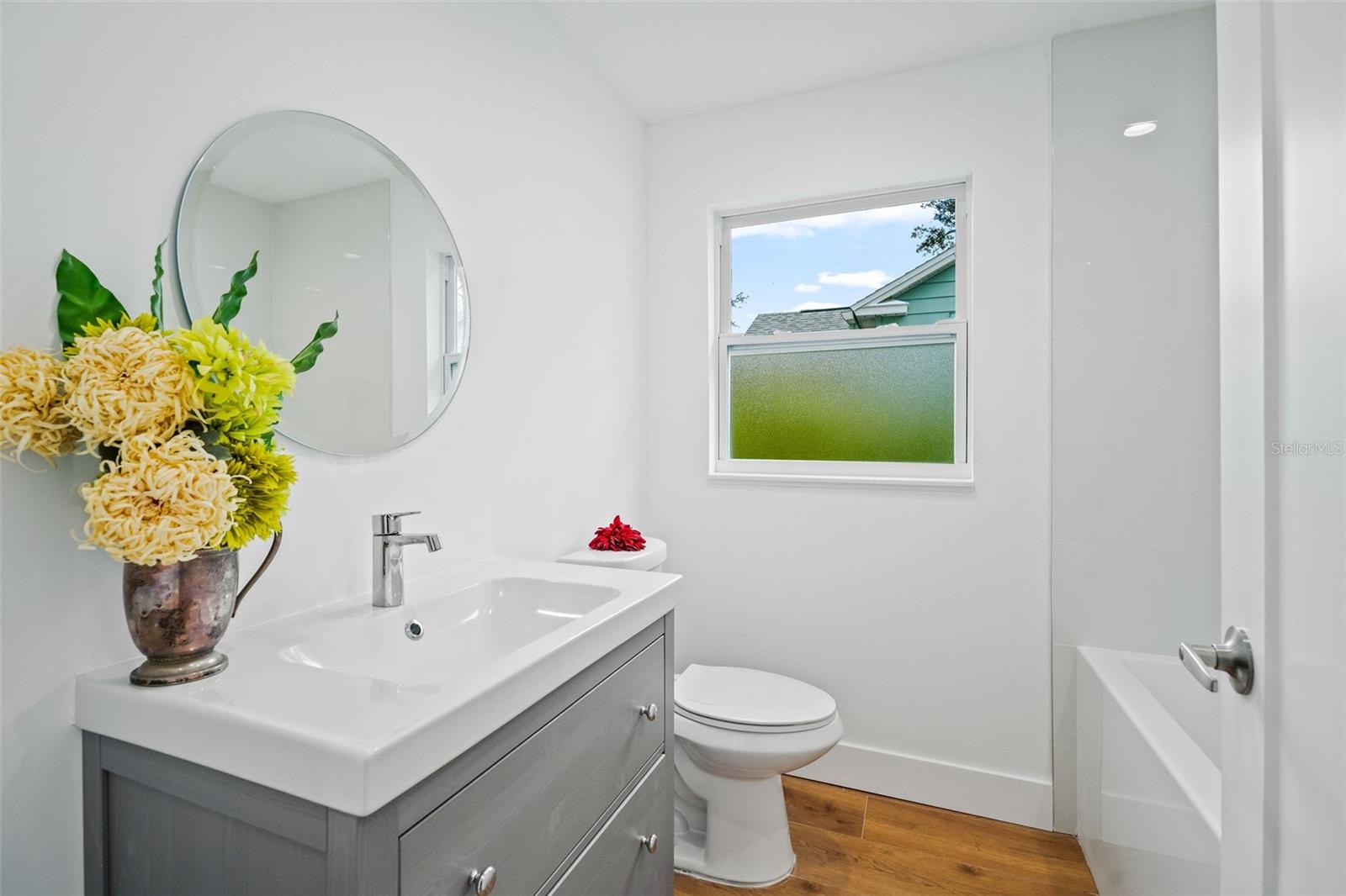 1061 Sedeeva St Property Photo 15