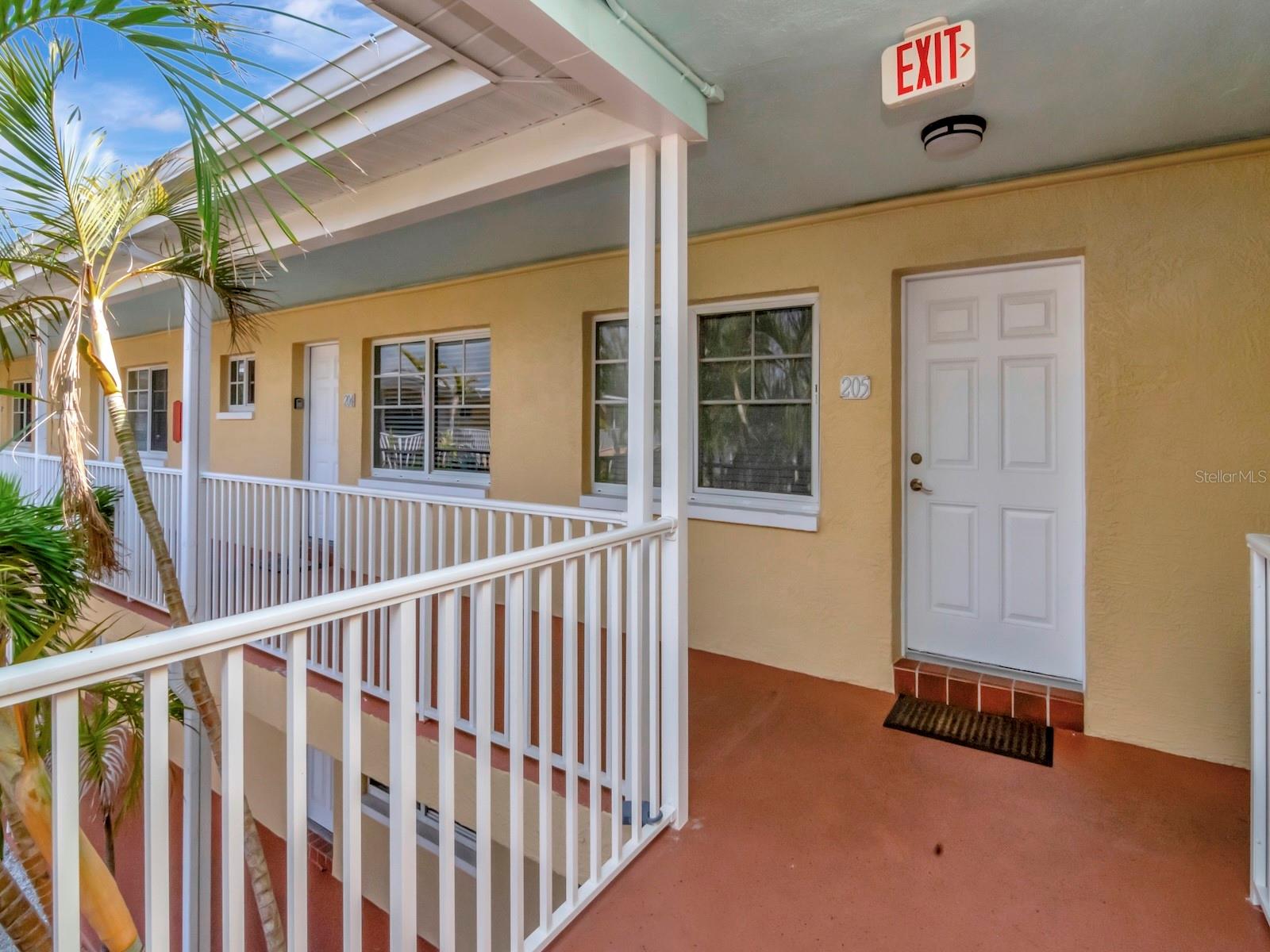 19417 Gulf Blvd #b205 Property Photo 1