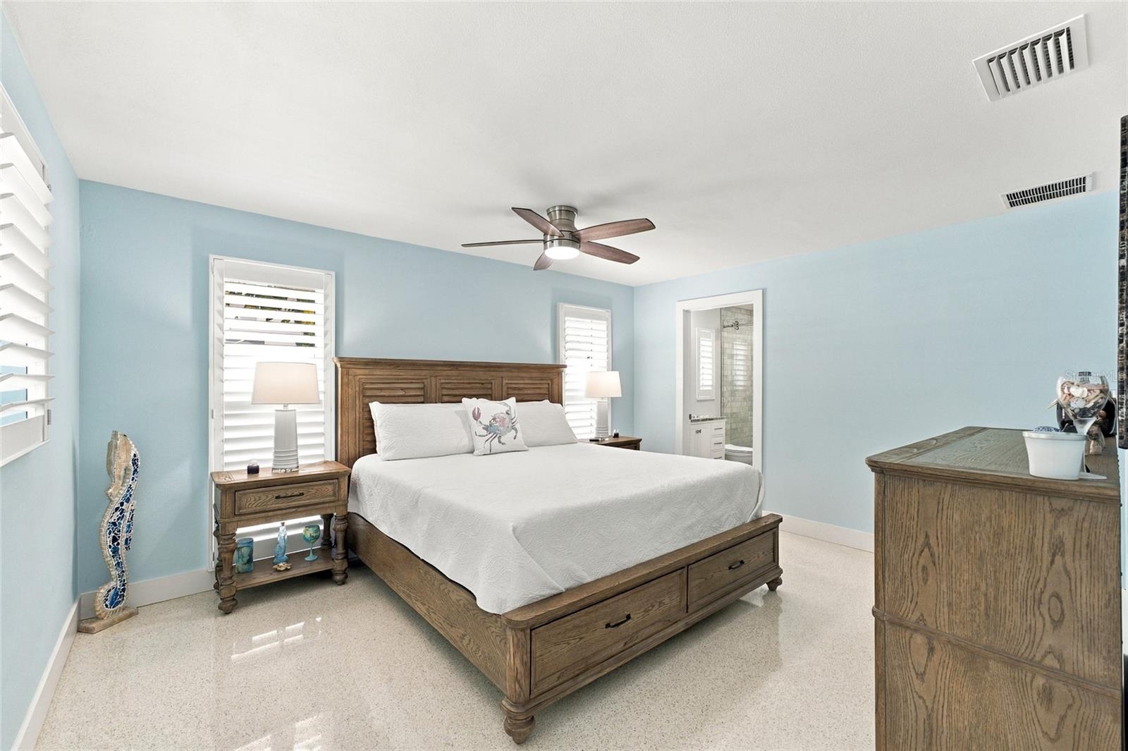 4523 Clearwater Harbor Dr S Property Photo 14