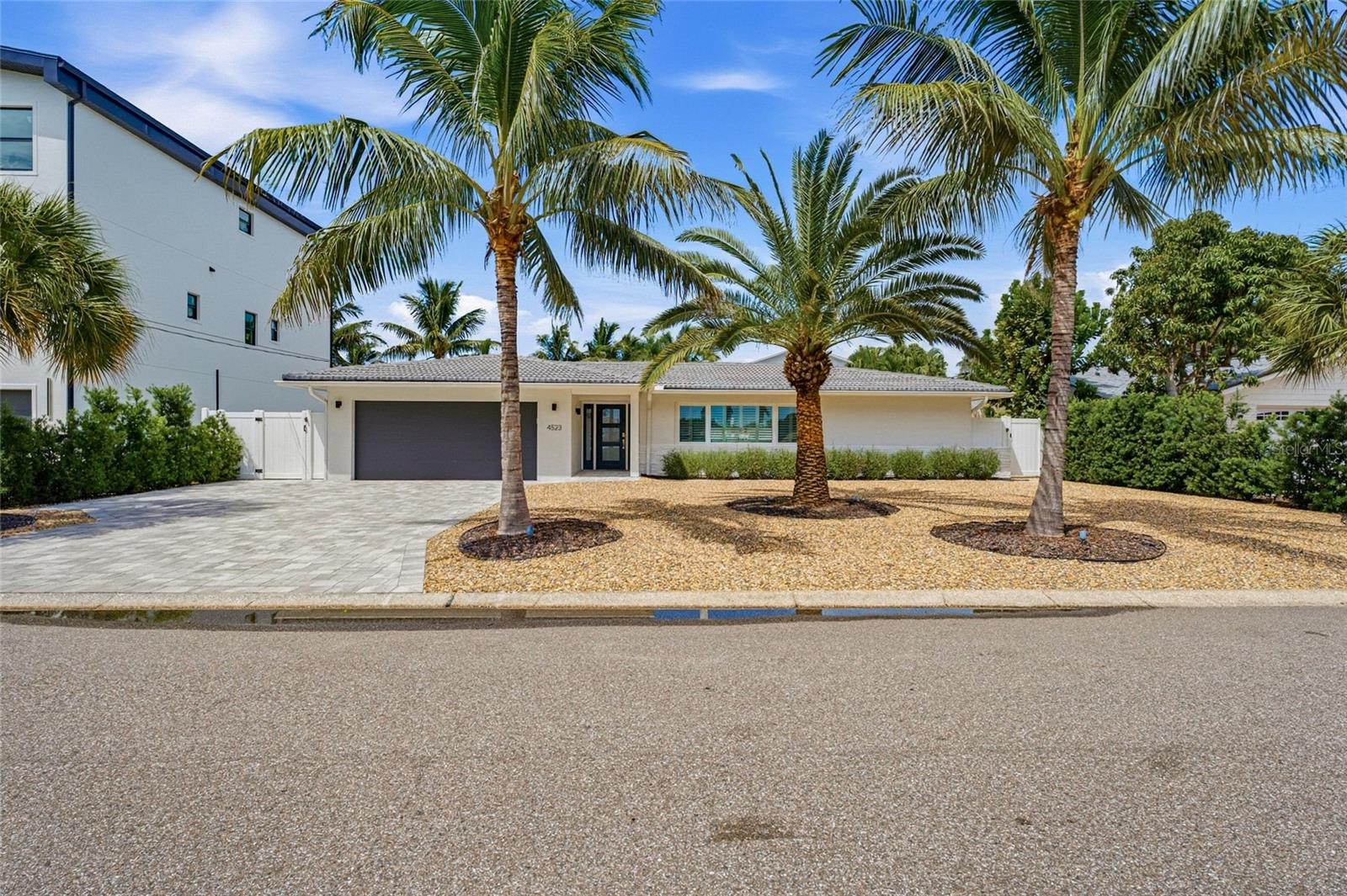 4523 Clearwater Harbor Dr S Property Photo 26