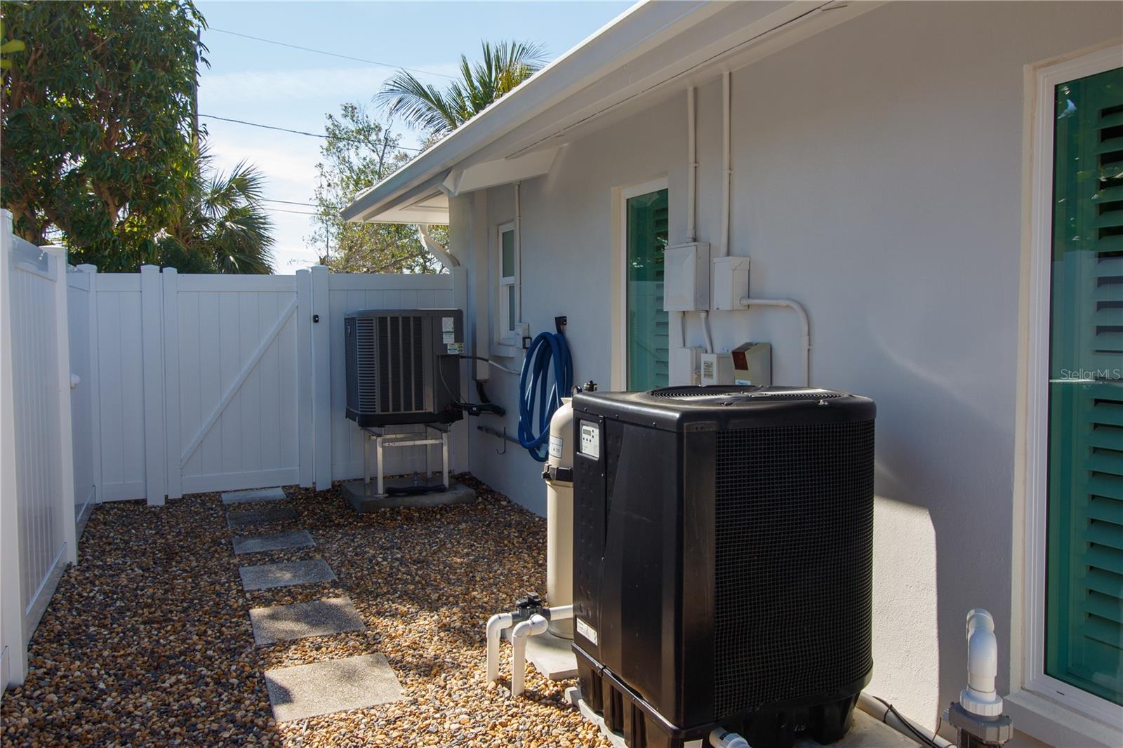 4523 Clearwater Harbor Dr S Property Photo 38