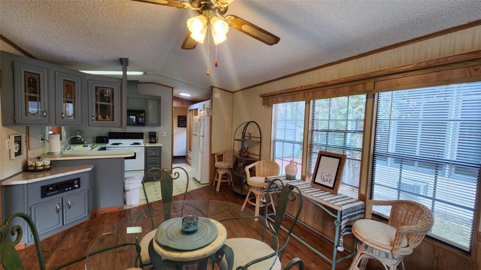 9 Long Hammock Dr Property Photo 6