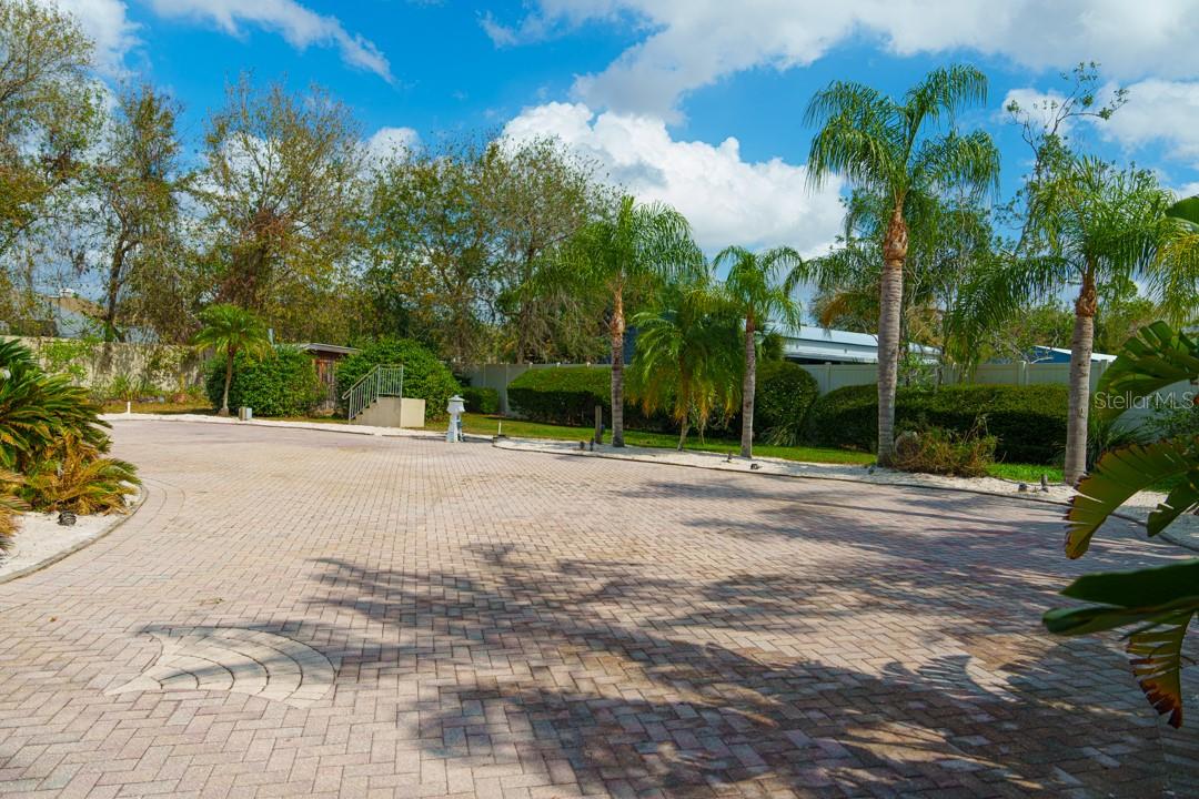 6861 Amanda Vista Cir Property Photo 10
