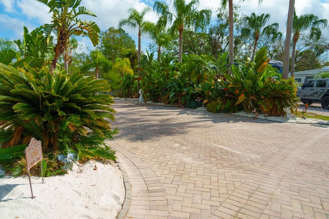 6861 Amanda Vista Cir Property Photo 11