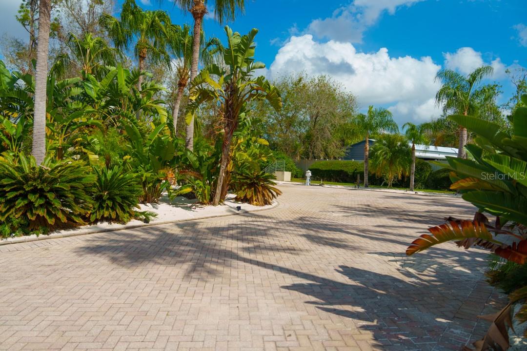 6861 Amanda Vista Cir Property Photo 15