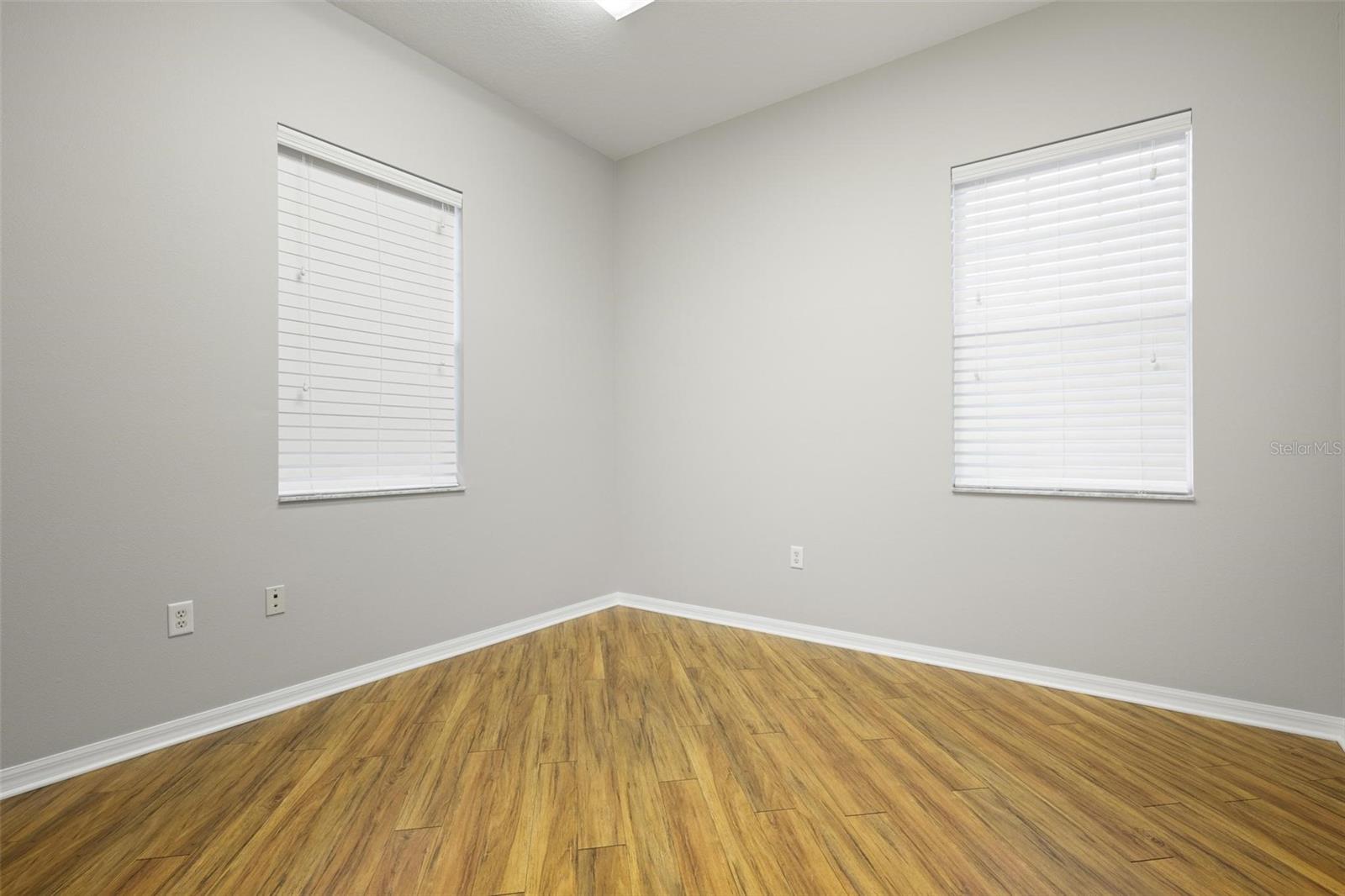 17929 Hunting Bow Cir #101 & 102 Property Photo 25
