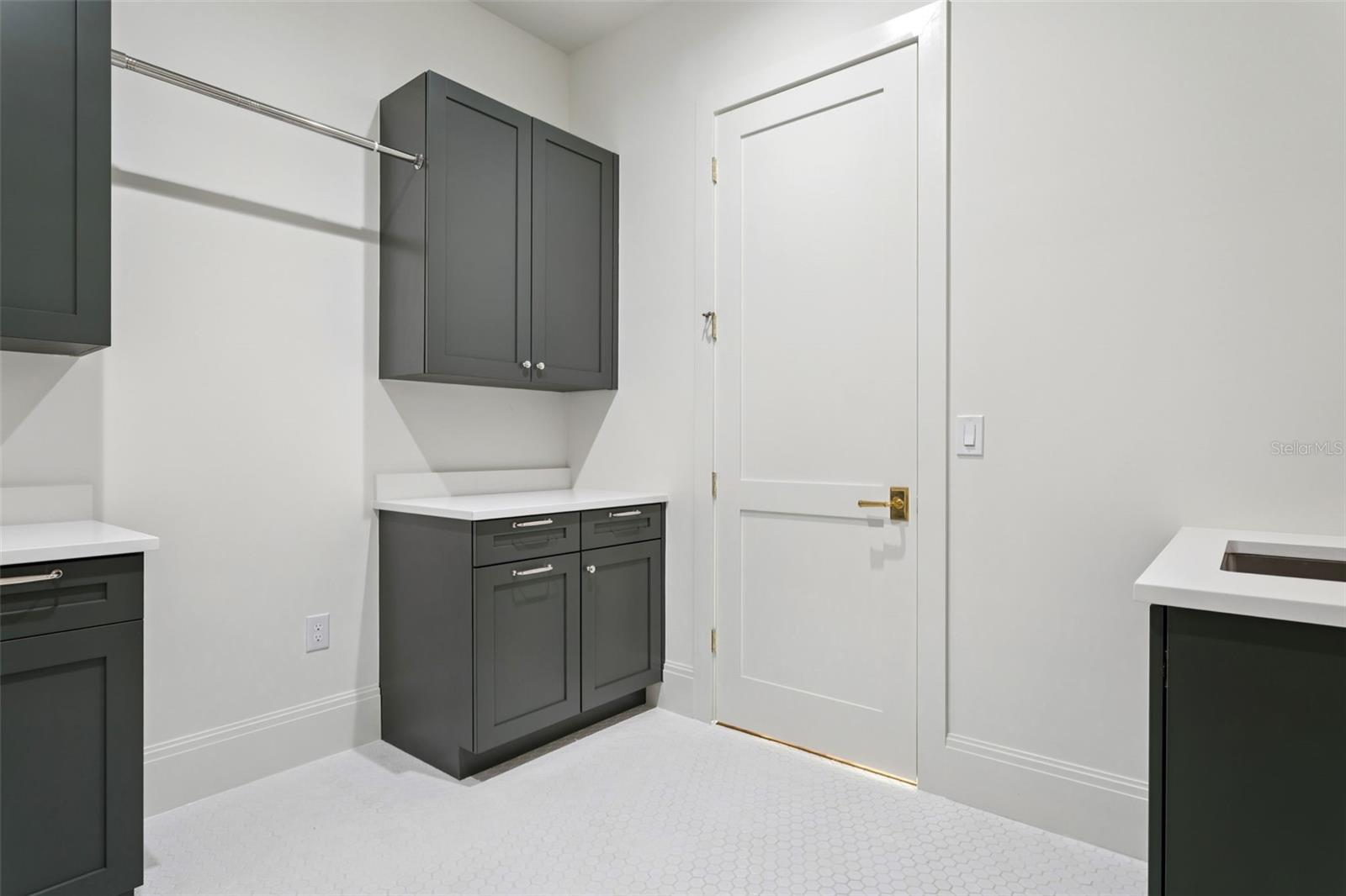 4614 W Tennyson Ave Property Photo 17