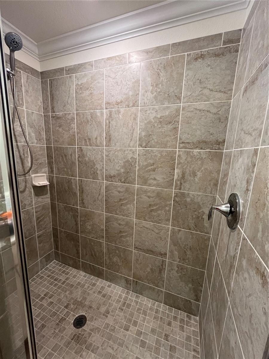 17520 Gawthrop Dr #106 Property Photo 18