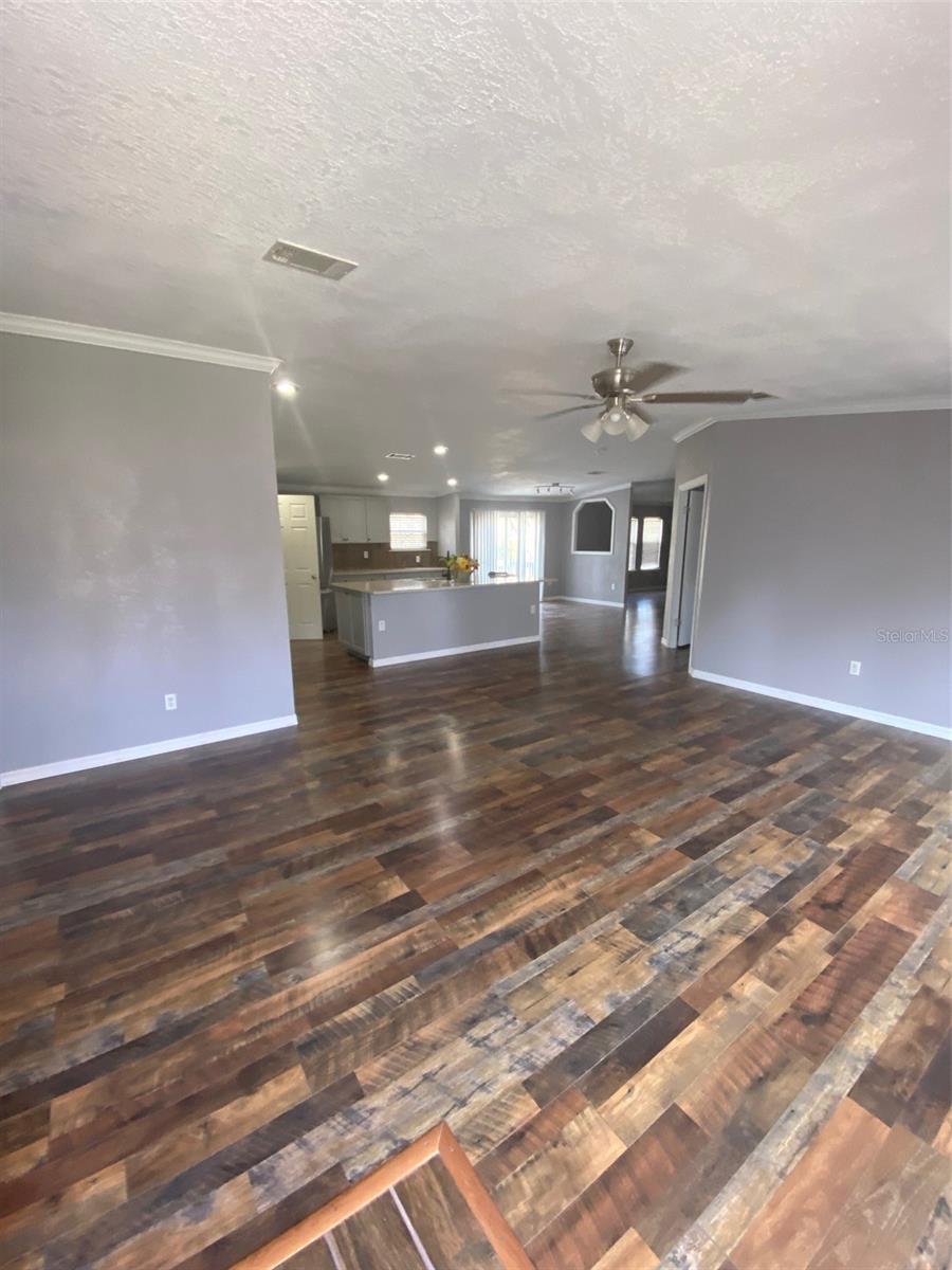 7405 Shoupe Rd Property Photo 3