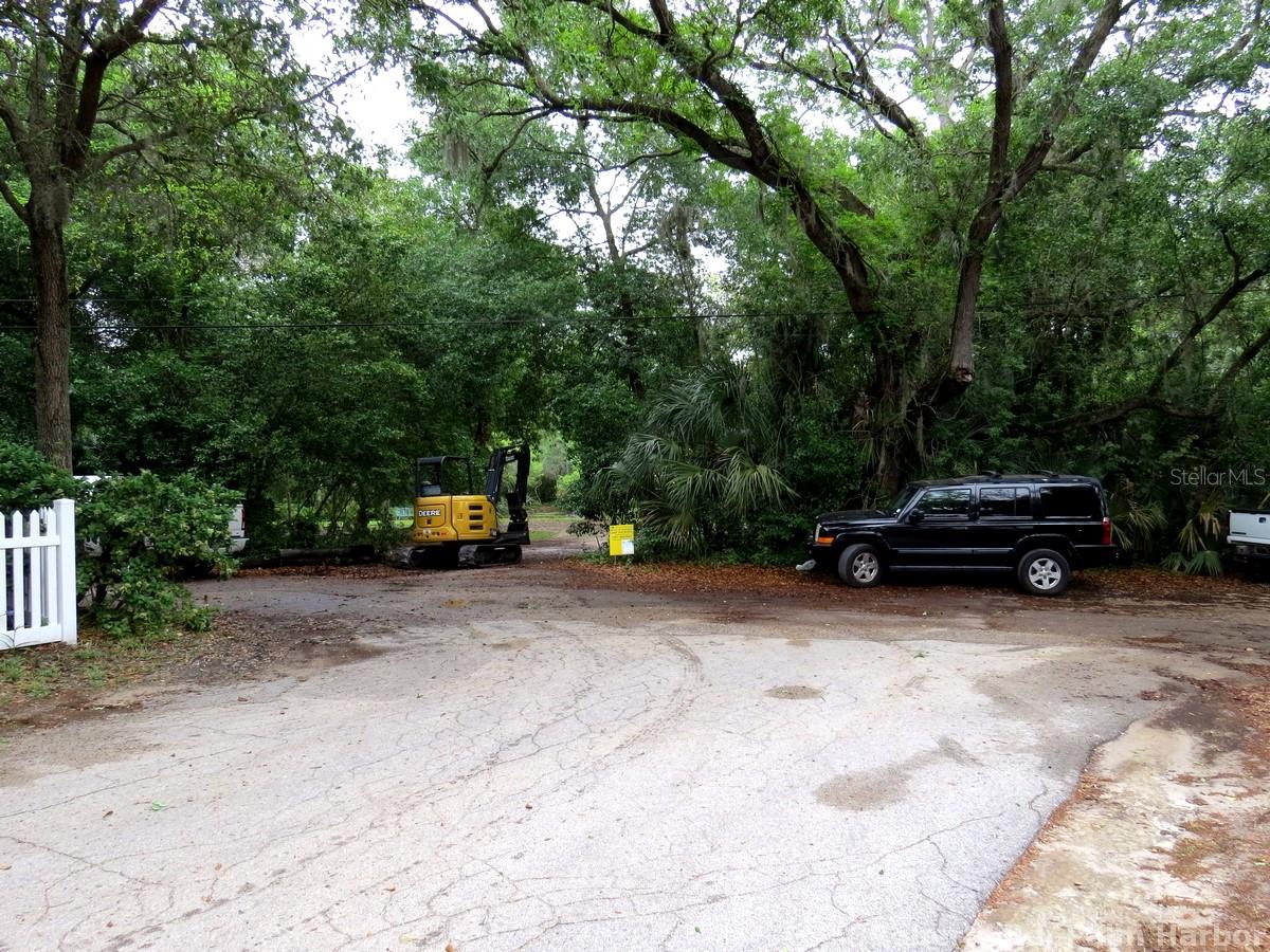 Roberts Rd Property Photo 5