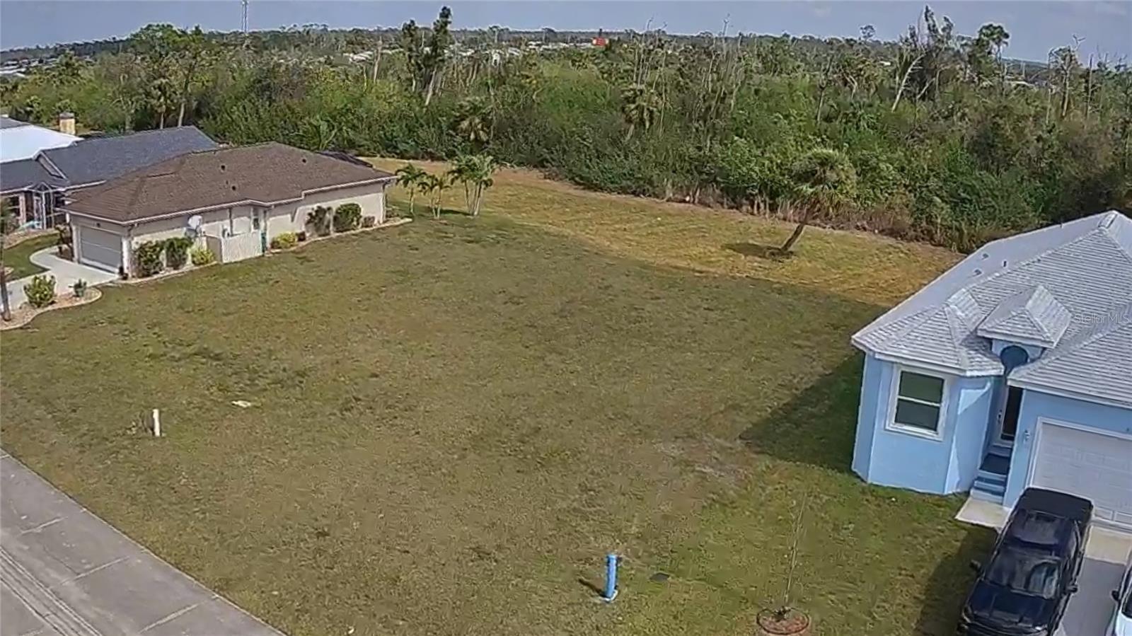 4281 Oak Terrace Cir Property Photo 3