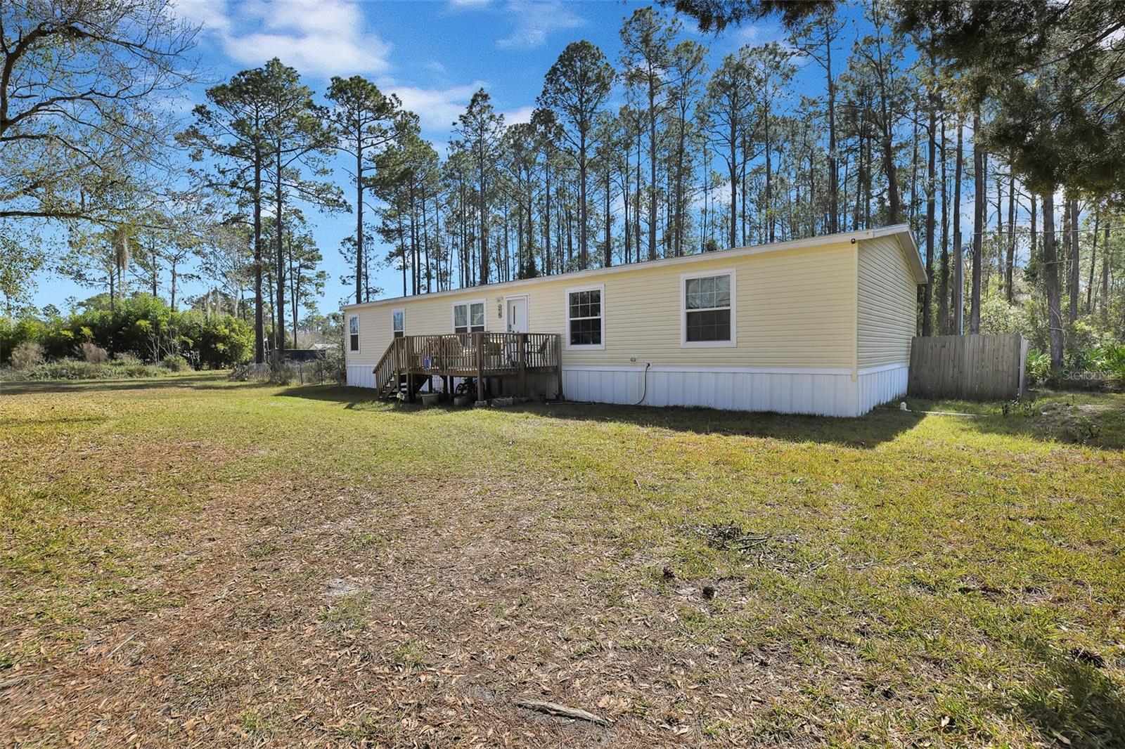 24 LOIS AVE