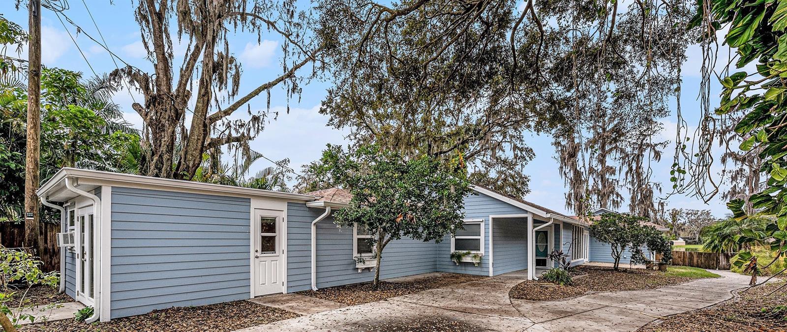 8922 Donna Lu Dr Property Photo 1
