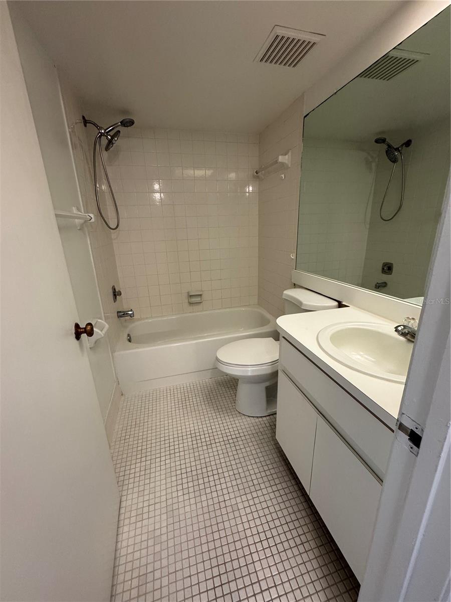 106 Lakeside Ct Property Photo 11