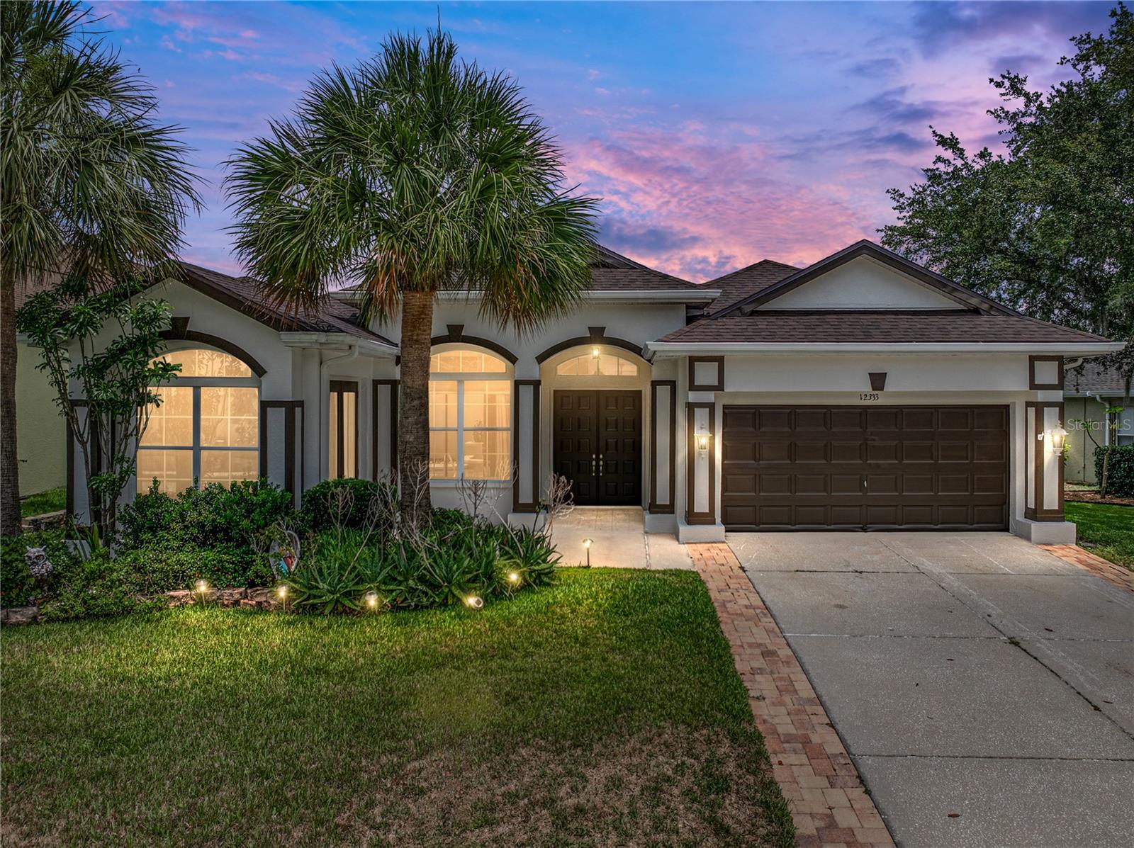 12333 Woodlands Cir Property Photo 1