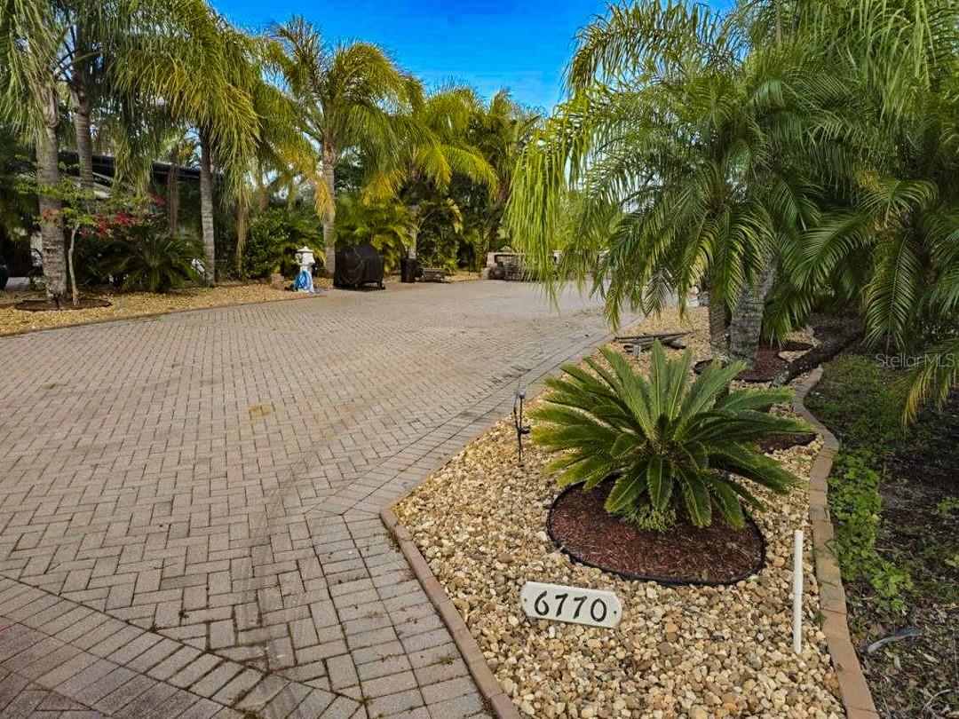 6770 Amanda Vista Cir Property Photo 45