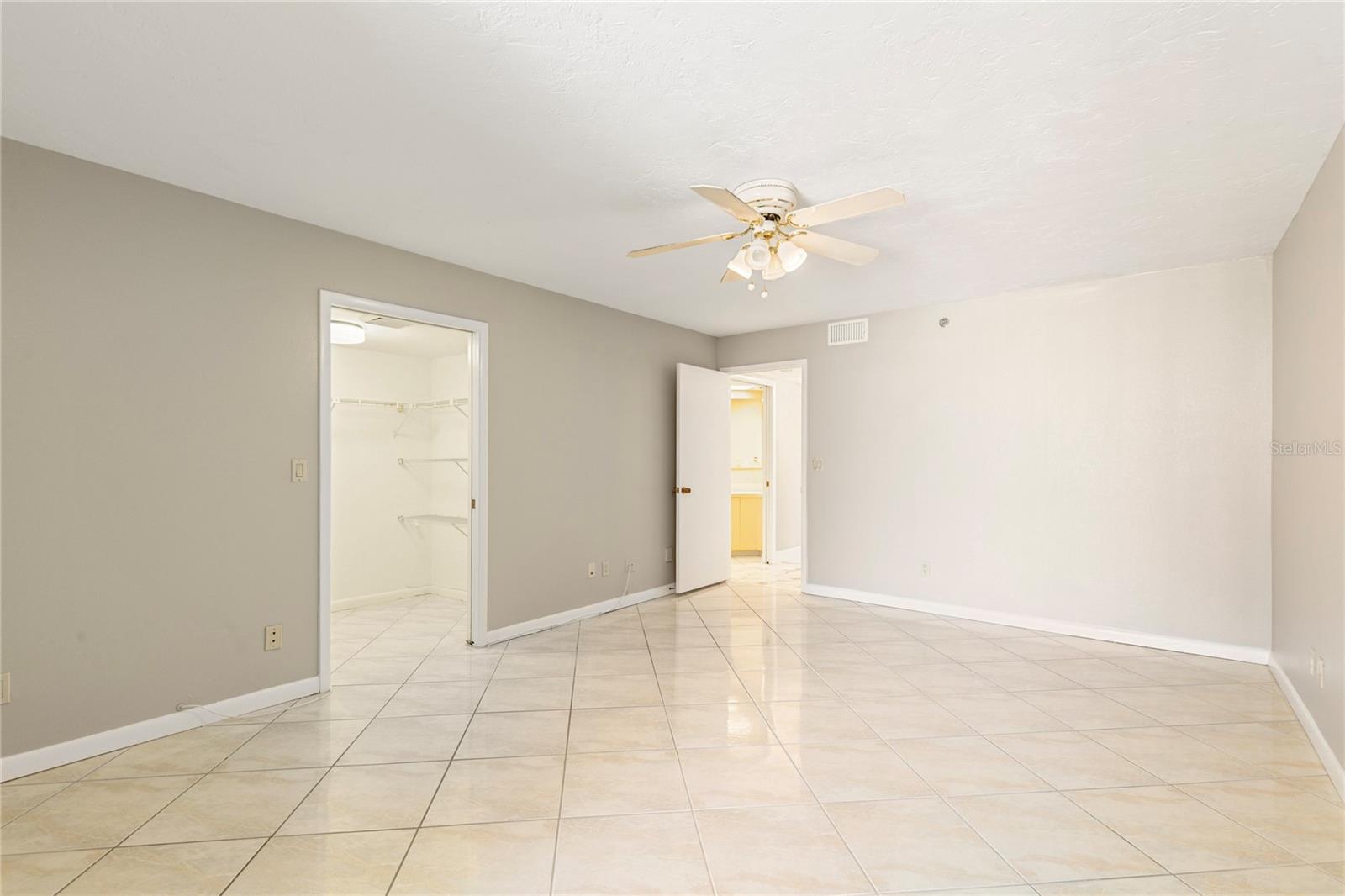 1600 Gulf Blvd #512 Property Photo 44
