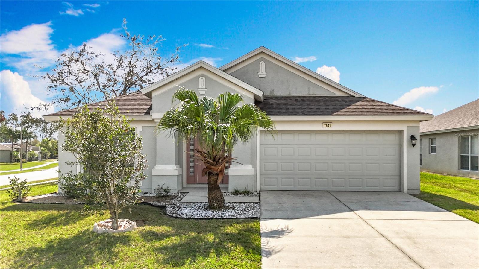 7541 Mariners Harbour Dr Property Photo 1