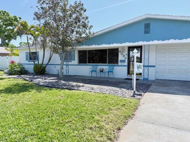 6398 17th Pl N Property Photo 1