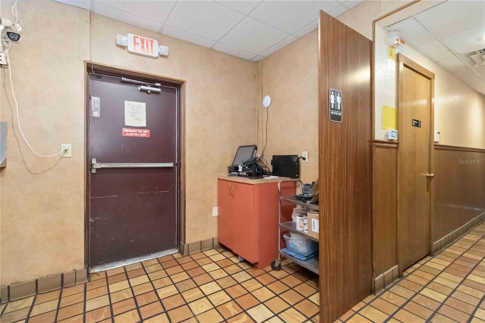 1552 W King St Property Photo 60