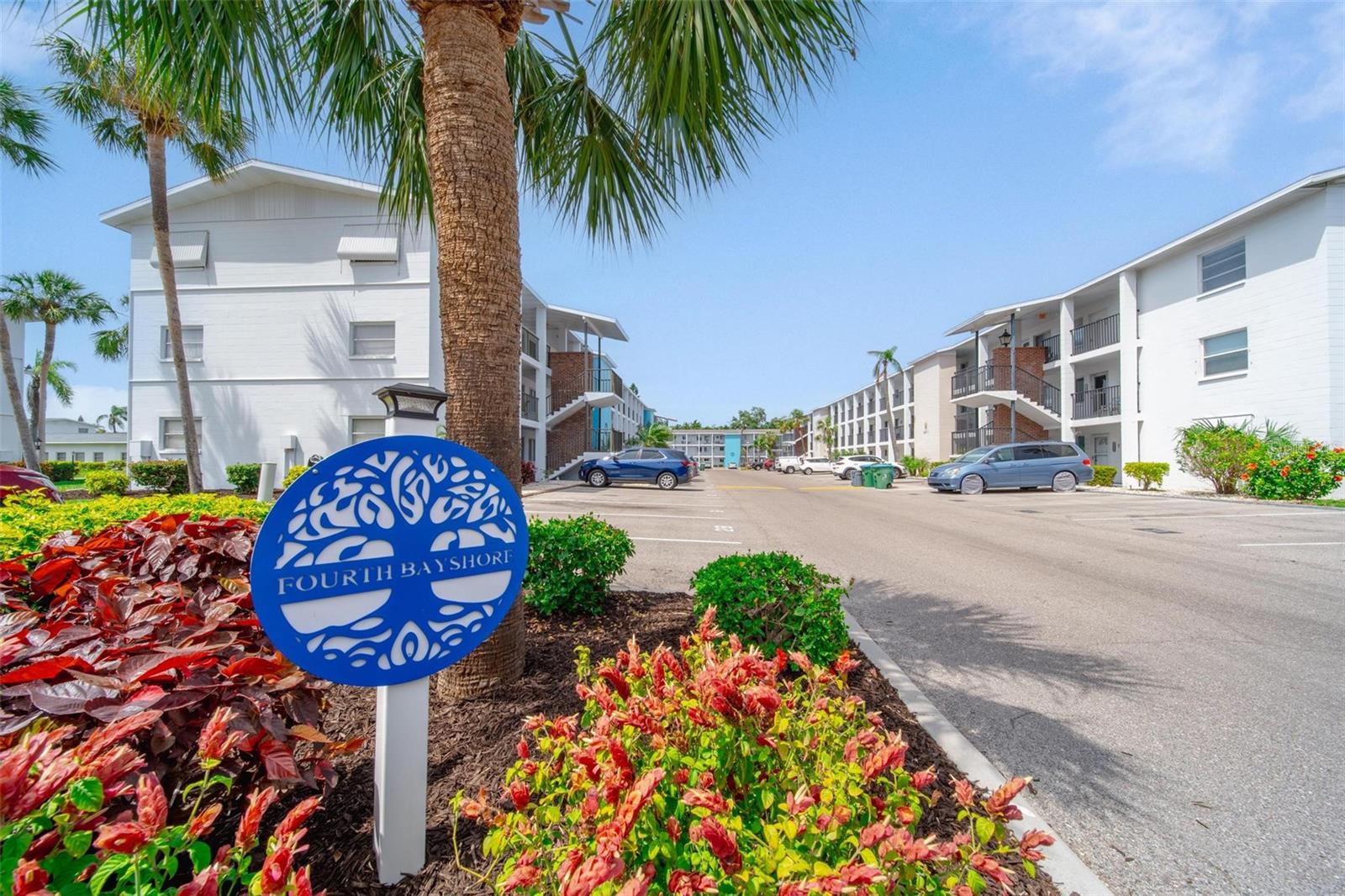 2113 CANAL DR #B2 Property Photo 1