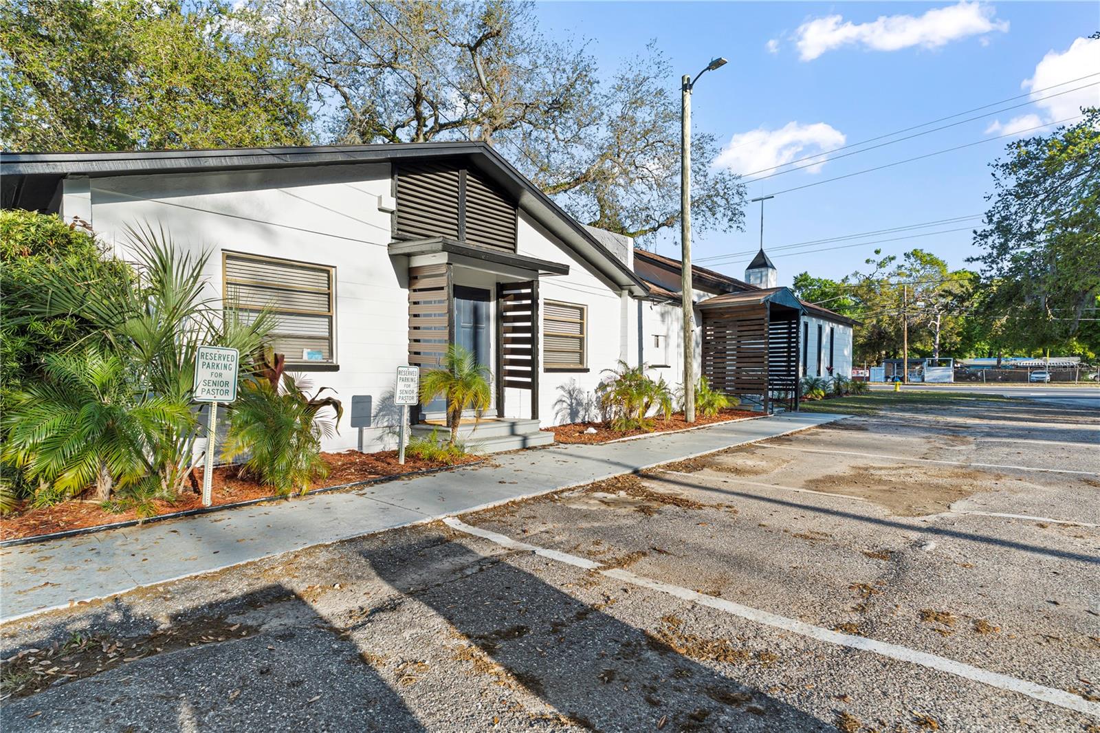 1800 W Waters Ave Property Photo 1
